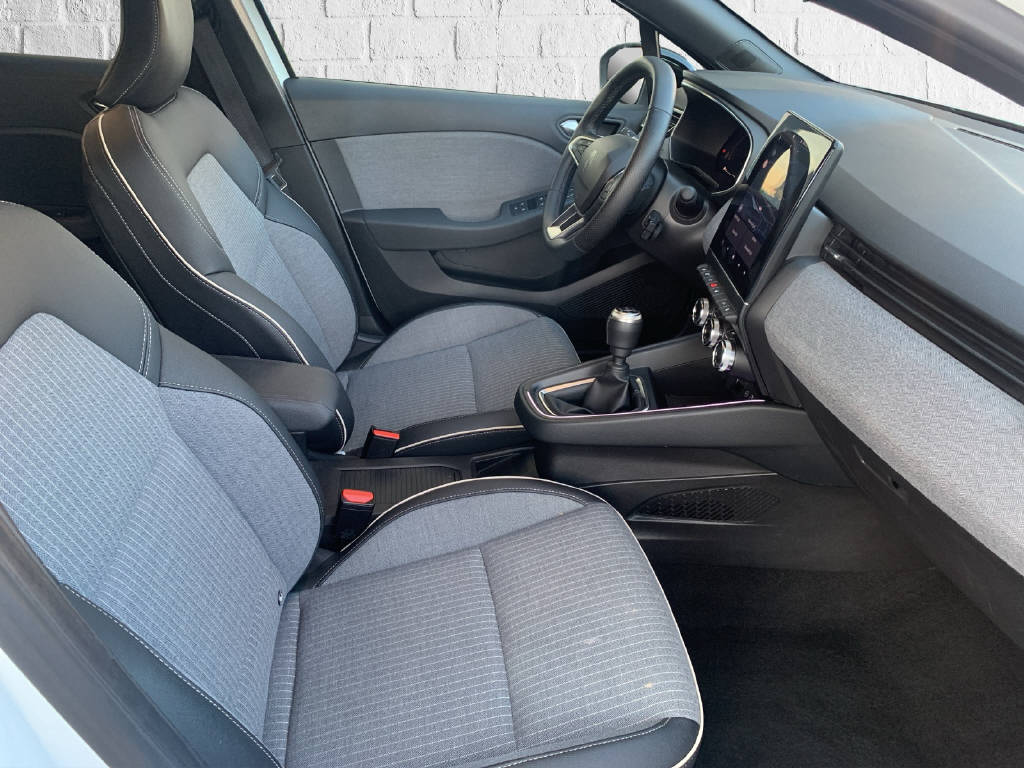 RENAULT Clio 1.0 TCe techno-image-10