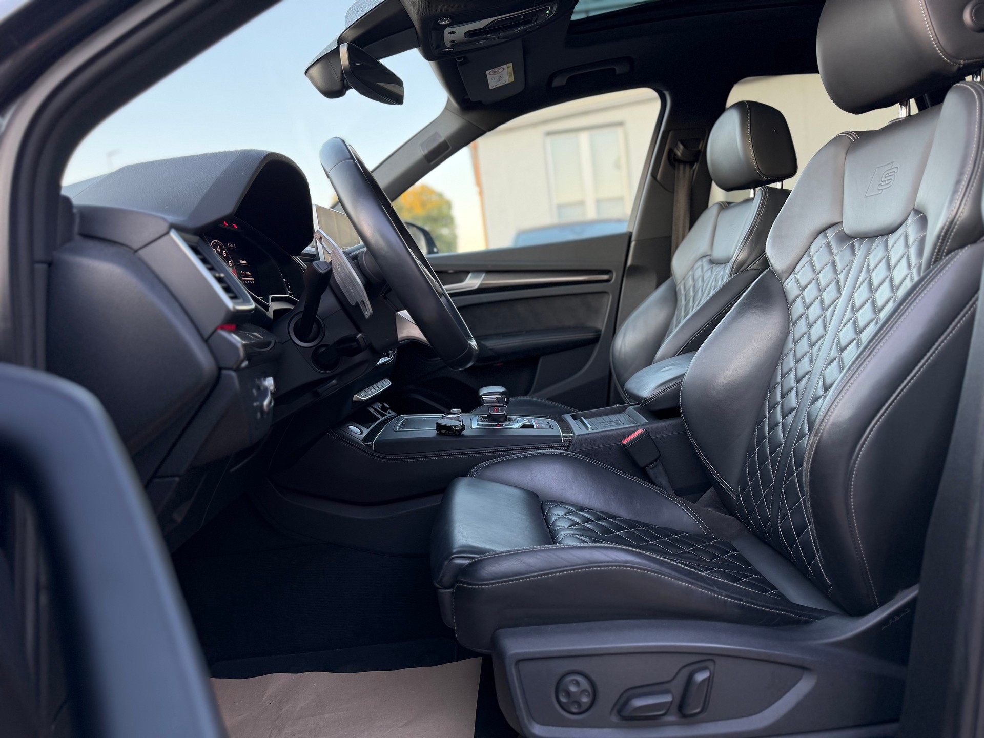 AUDI SQ5 3.0 TFSI quattro S-tronic-image-9