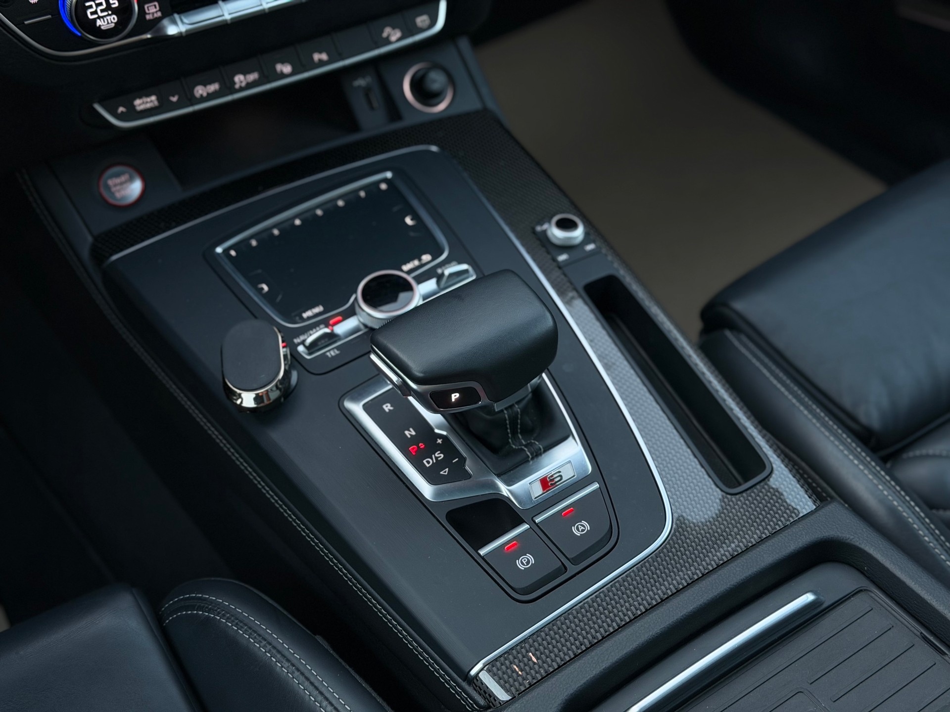 AUDI SQ5 3.0 TFSI quattro S-tronic-image-17