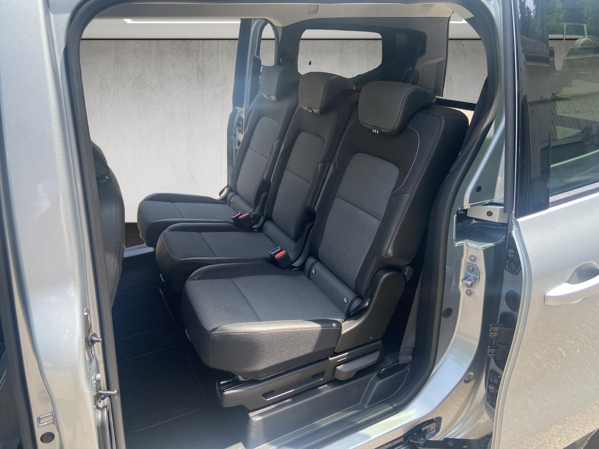 RENAULT GRAND KANGOO-image-11