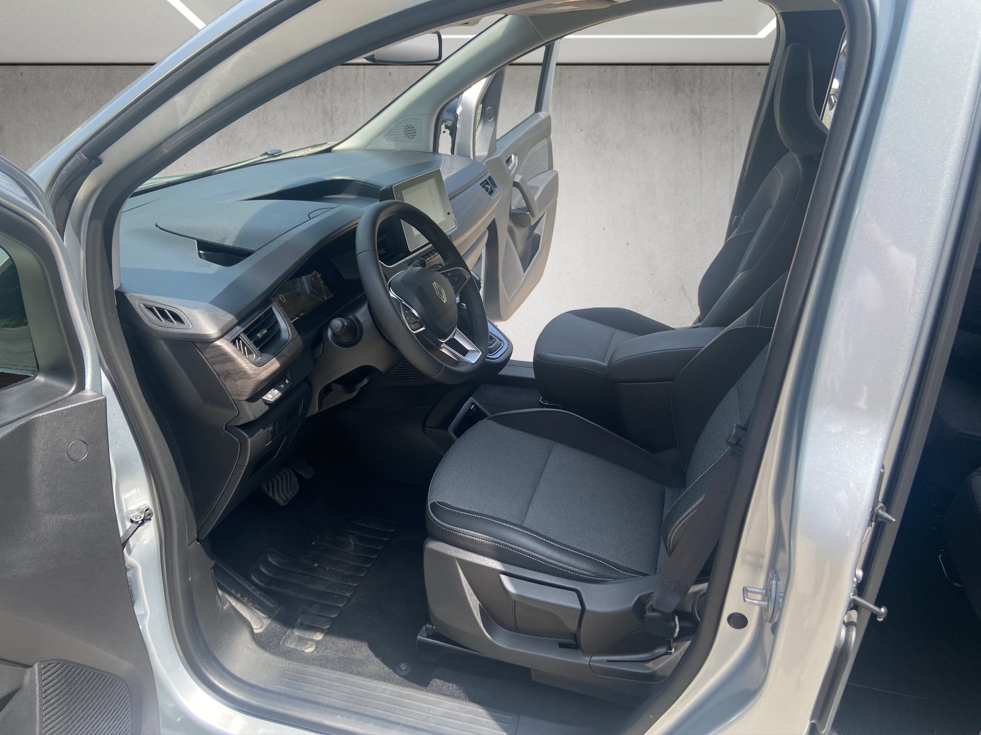 RENAULT GRAND KANGOO-image-6