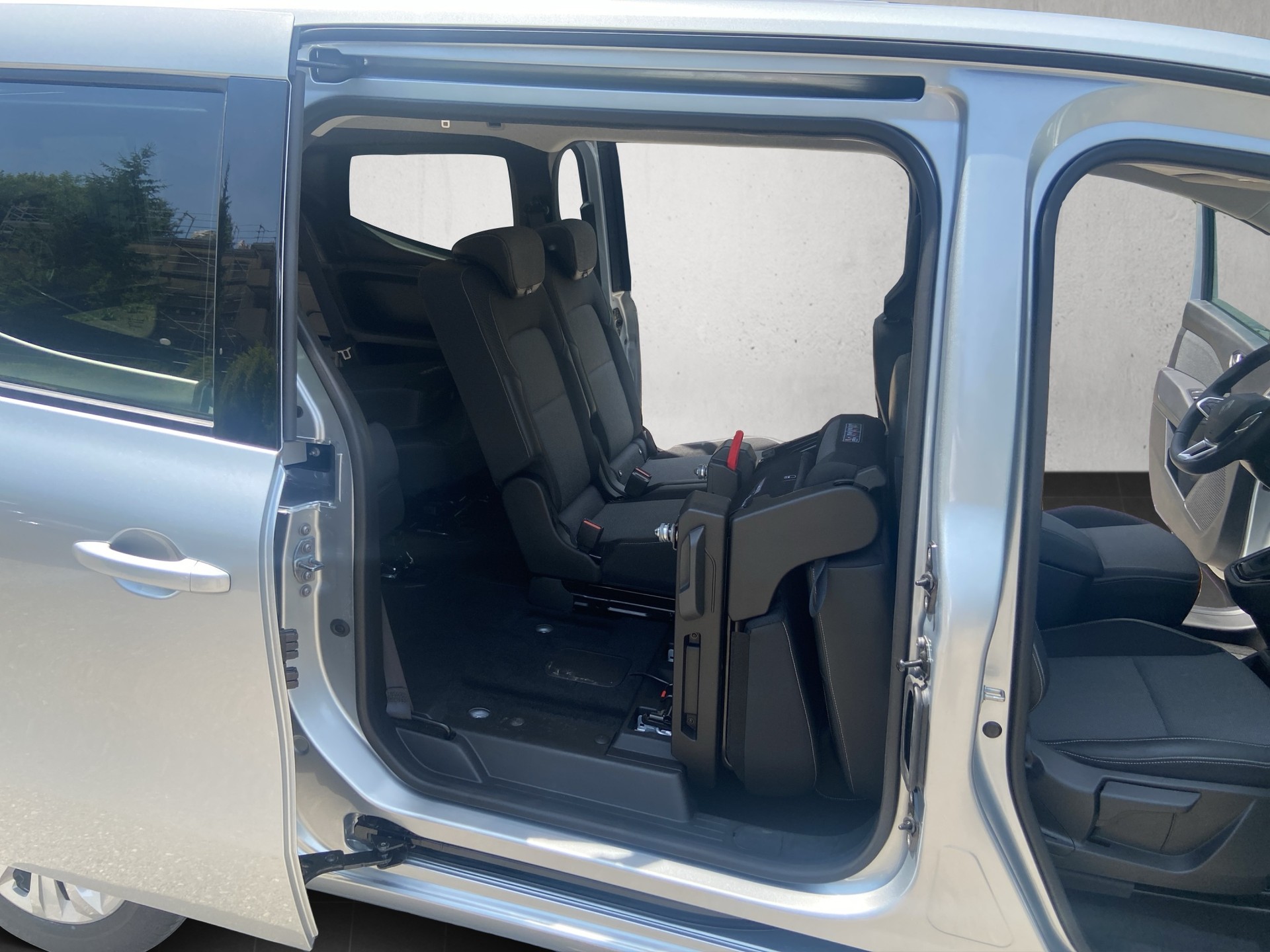 RENAULT GRAND KANGOO-image-12