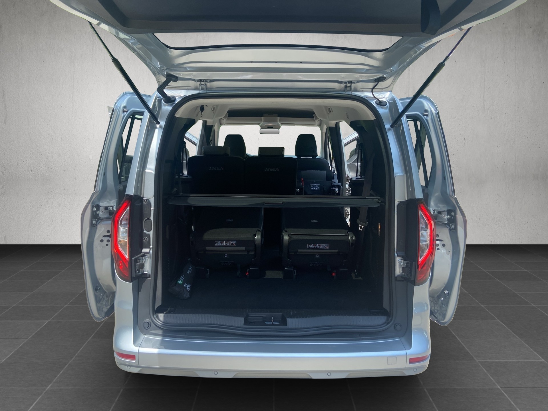 RENAULT GRAND KANGOO-image-13