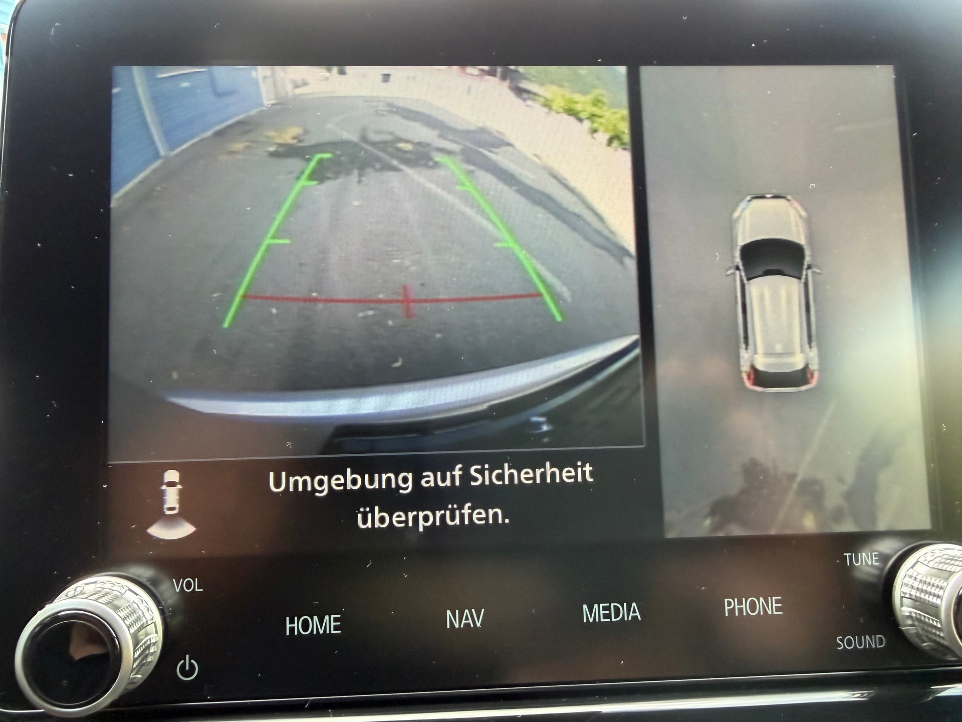 MITSUBISHI Eclipse Cross 2.4 PHEV Blackline 4WD-image-16