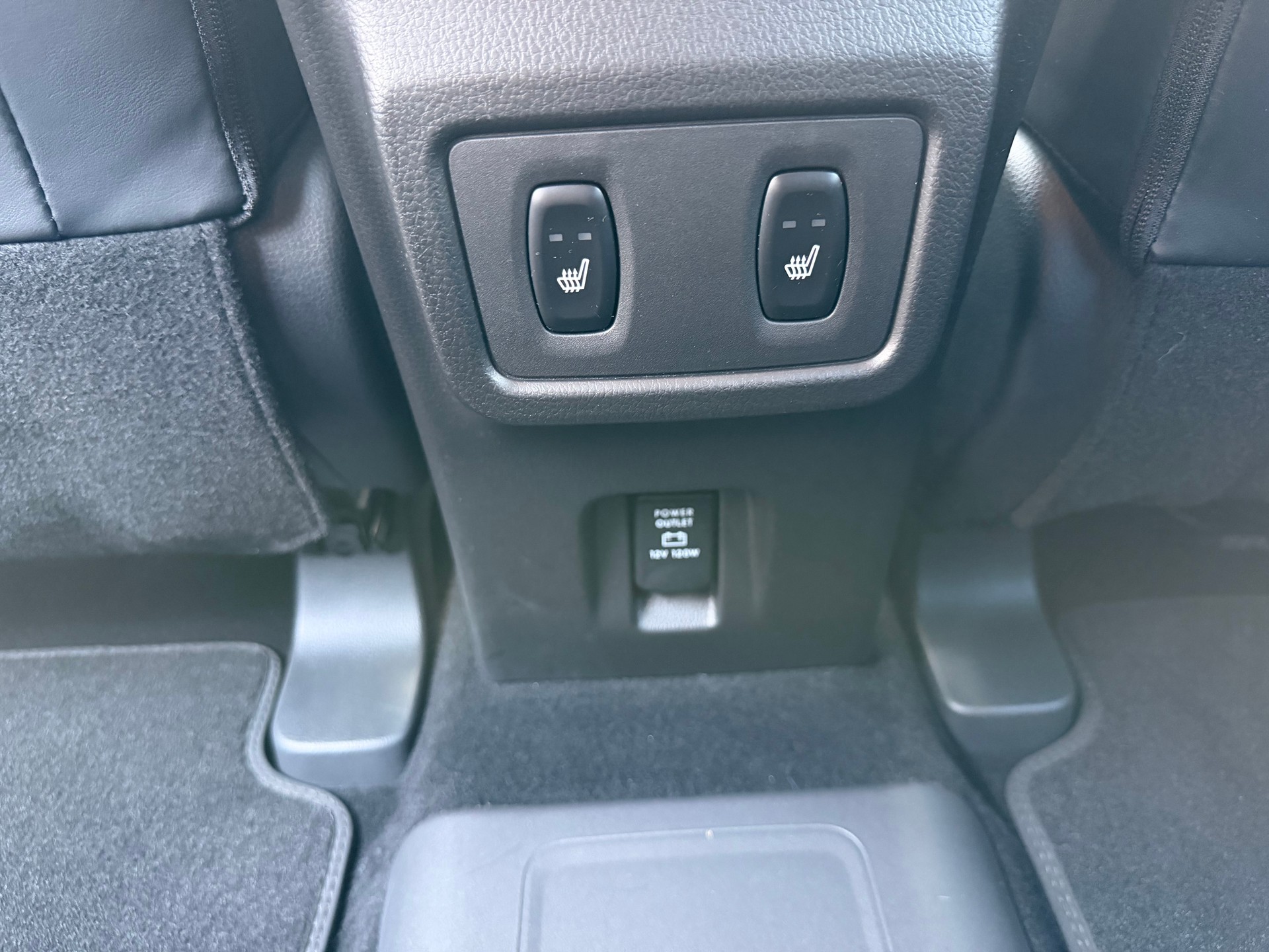 MITSUBISHI Eclipse Cross 2.4 PHEV Blackline 4WD-image-7