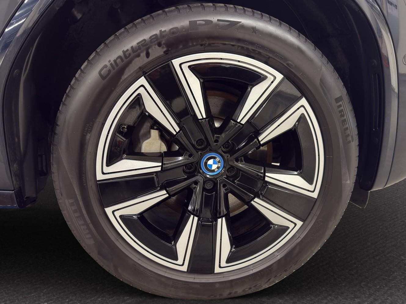 BMW iX3 M Sport-image-11