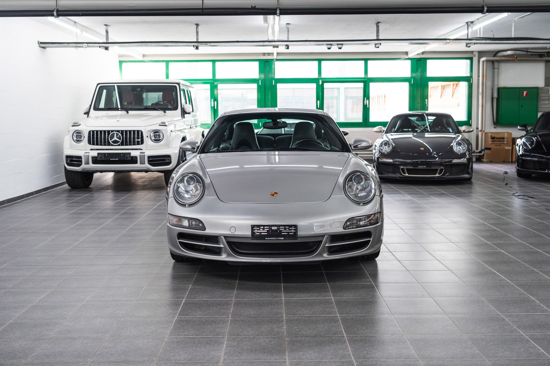 PORSCHE 911 Carrera 4 manual gearbox-showroom-element-1