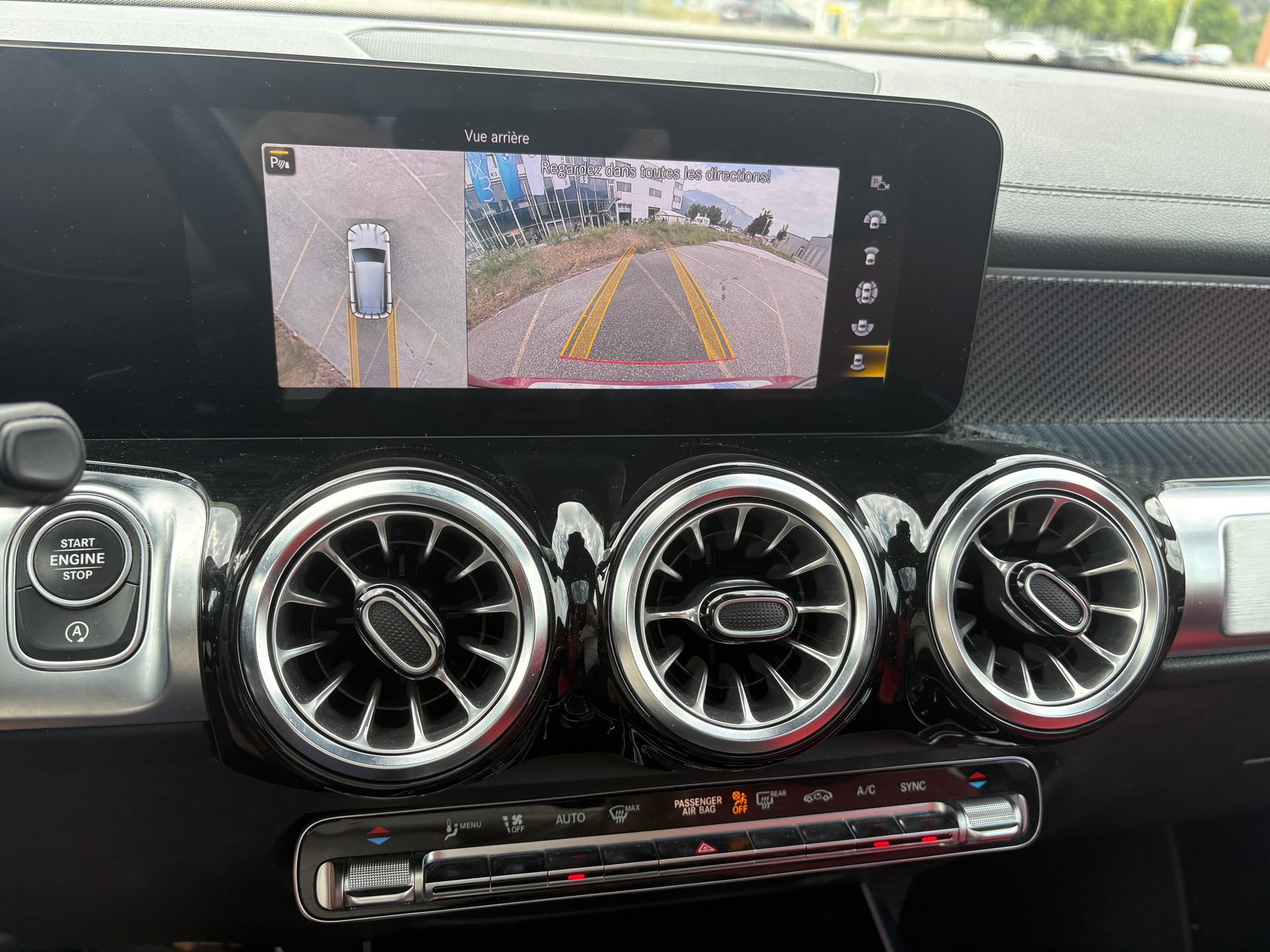 MERCEDES-BENZ GLB 250 4Matic AMG Line 8G-Tronic-image-8