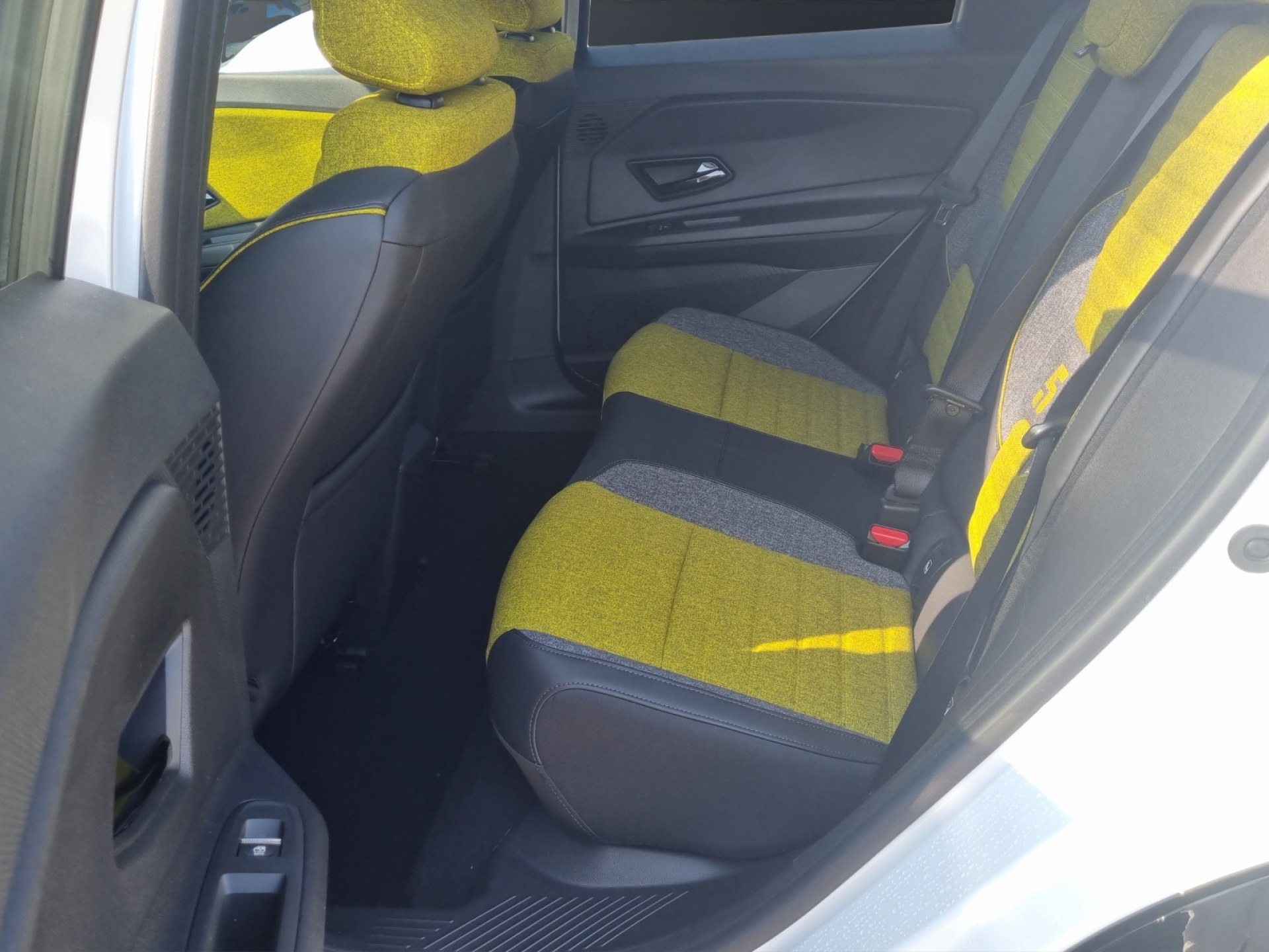RENAULT R5 E-TECH ELECTRIC iconic five 150PS Comfort Range-image-9