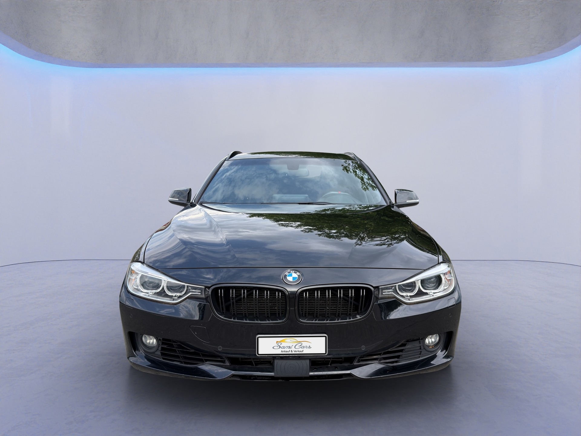 BMW 335d xDrive Touring Steptronic-showroom-element-2