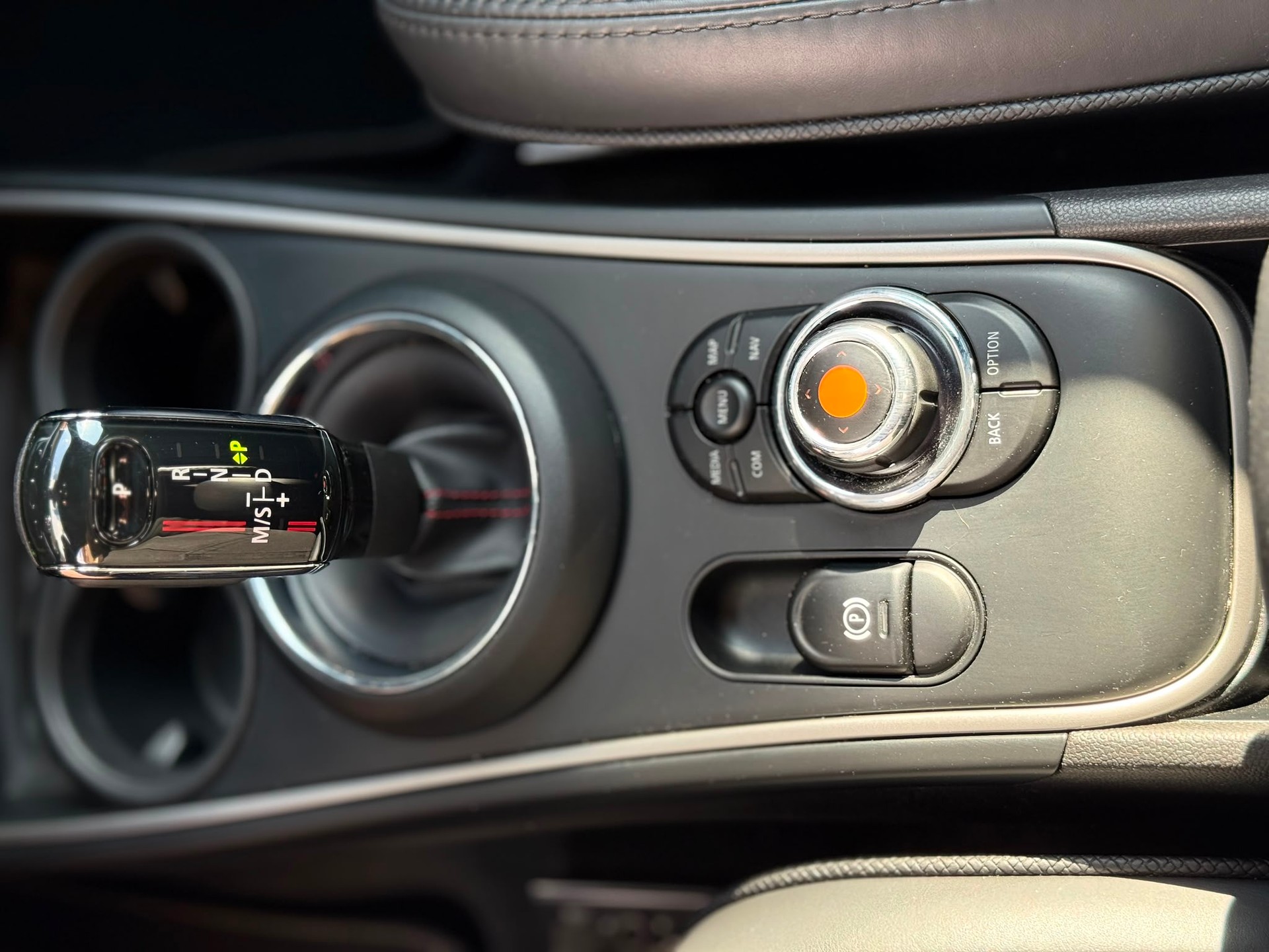 MINI Countryman F60 2.0i Cooper S SAG ALL4-image-15