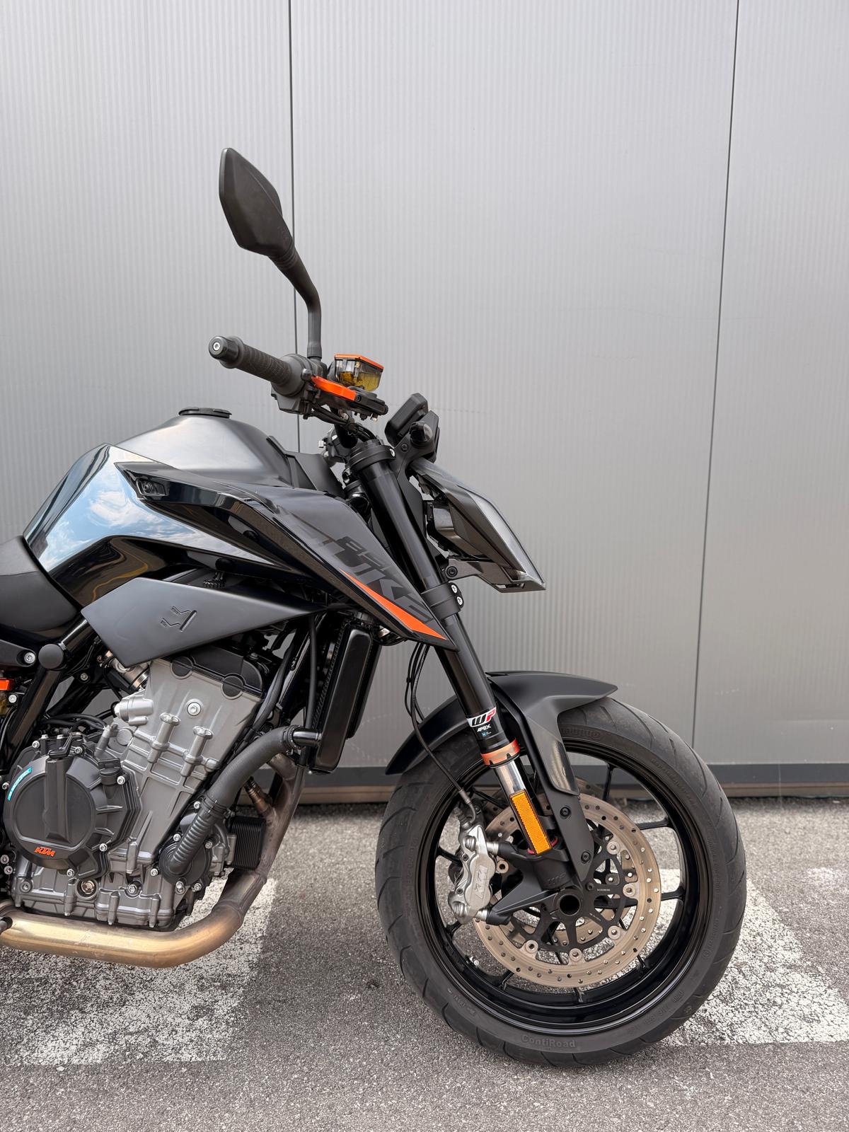 KTM 890 Duke-image-4