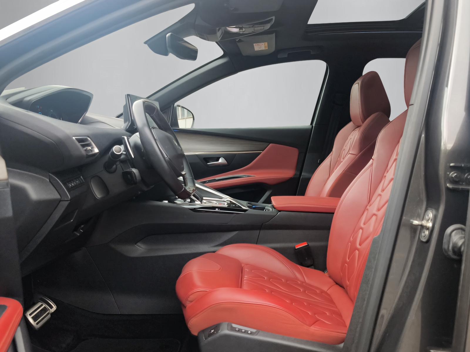 PEUGEOT 3008 1.6 Plug-in Hybrid4 GT Pack-showroom-element-3