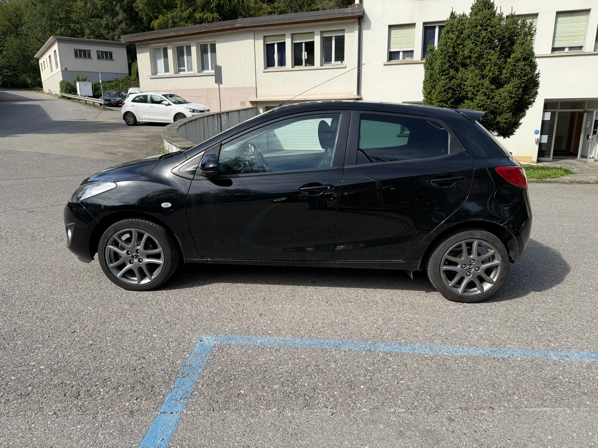 MAZDA 2 1.3i 16V Exclusive-showroom-element-3