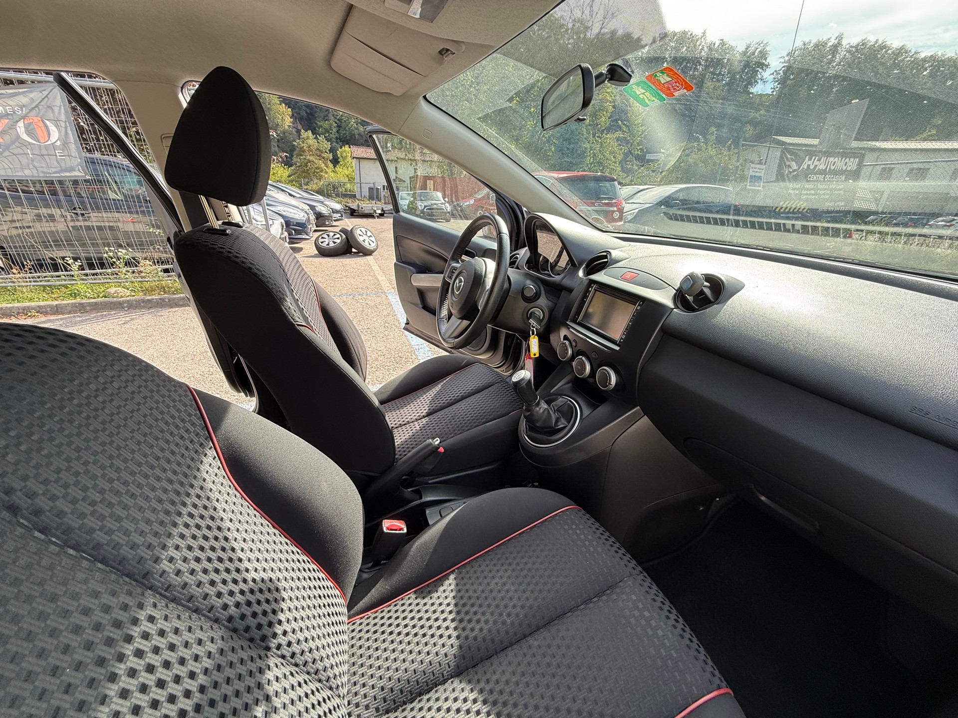 MAZDA 2 1.3i 16V Exclusive-image-14