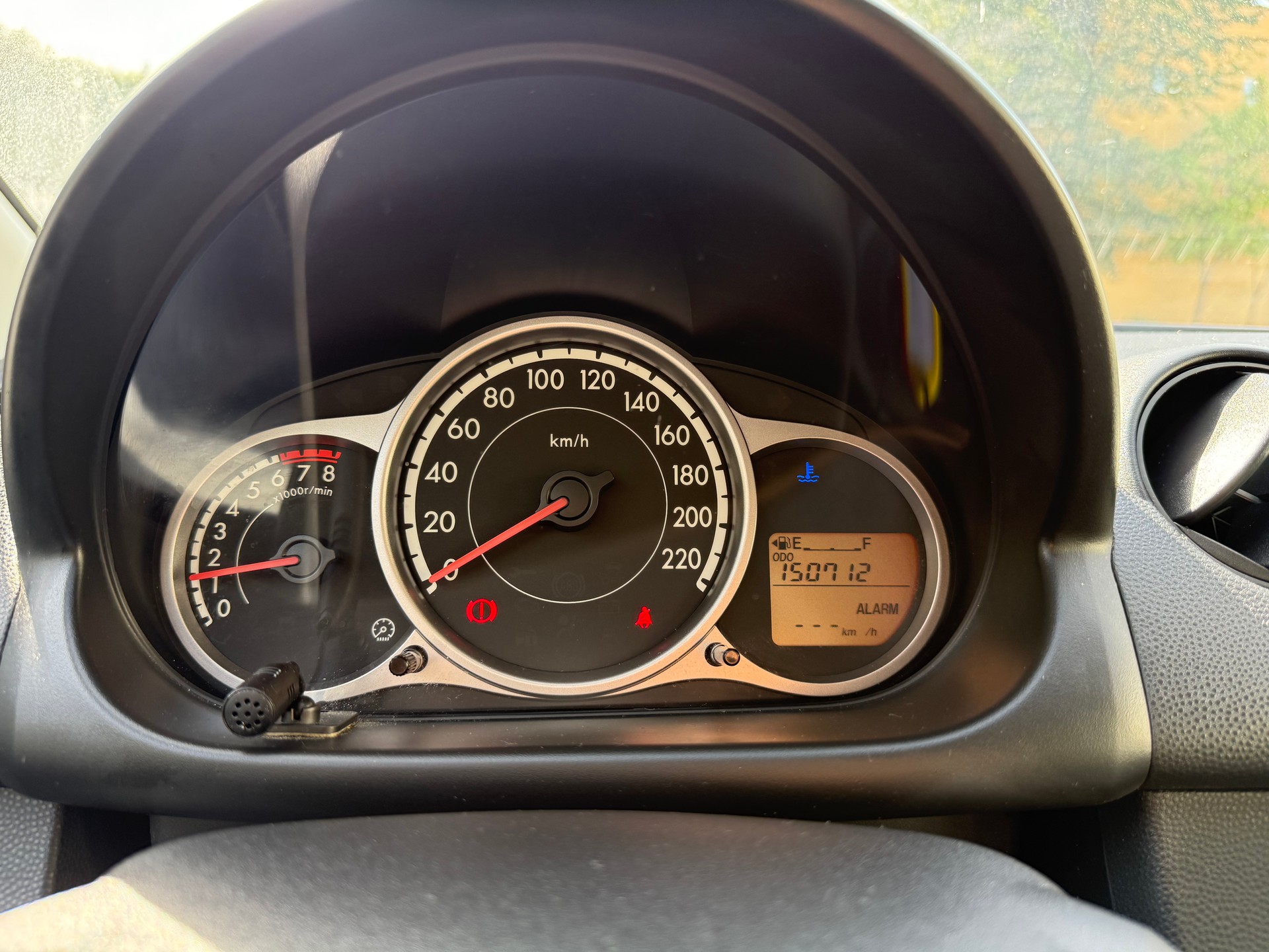 MAZDA 2 1.3i 16V Exclusive-image-27