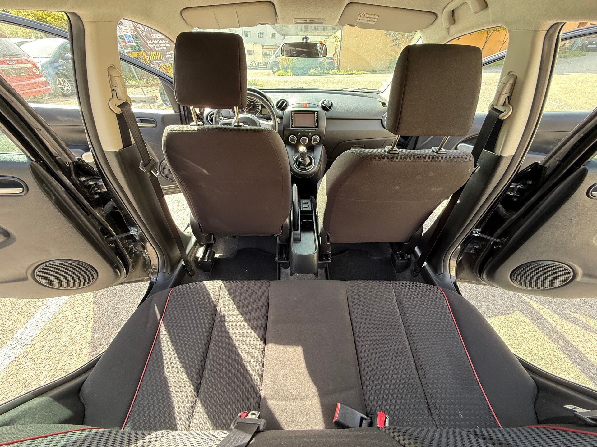 MAZDA 2 1.3i 16V Exclusive-image-22