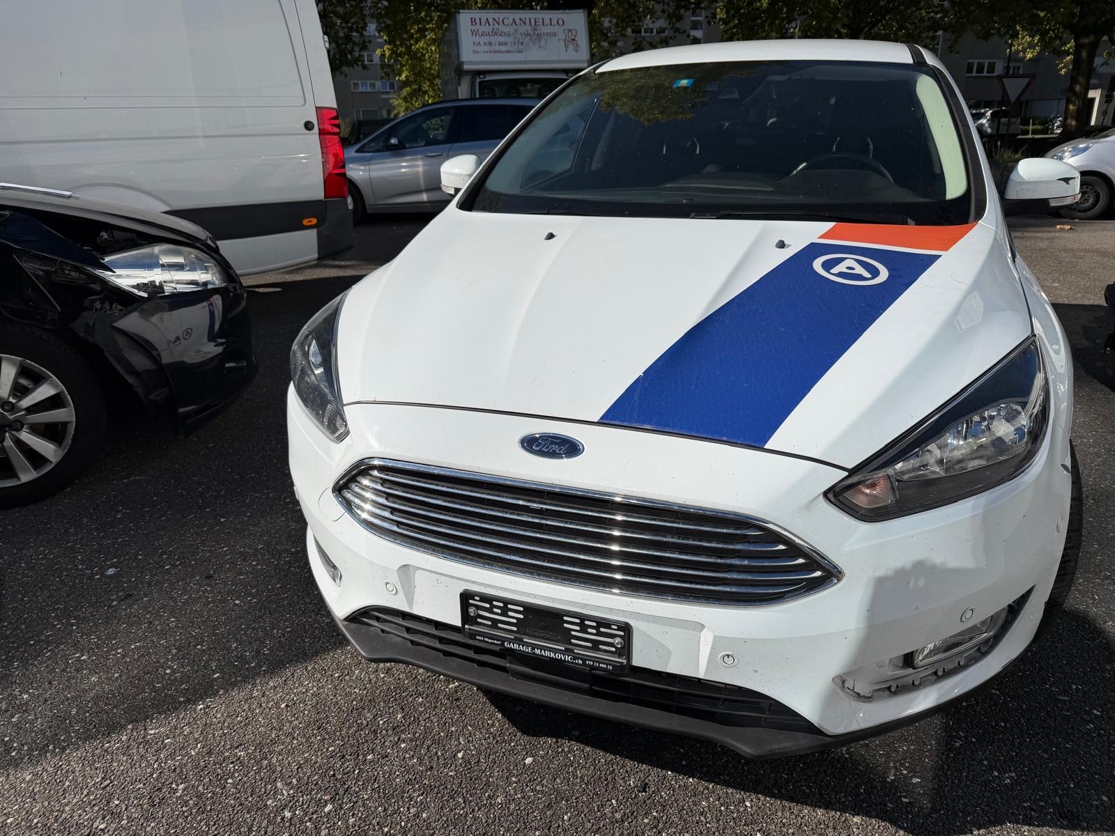 FORD Focus 2.0 TDCi Business PowerShift-showroom-element-2
