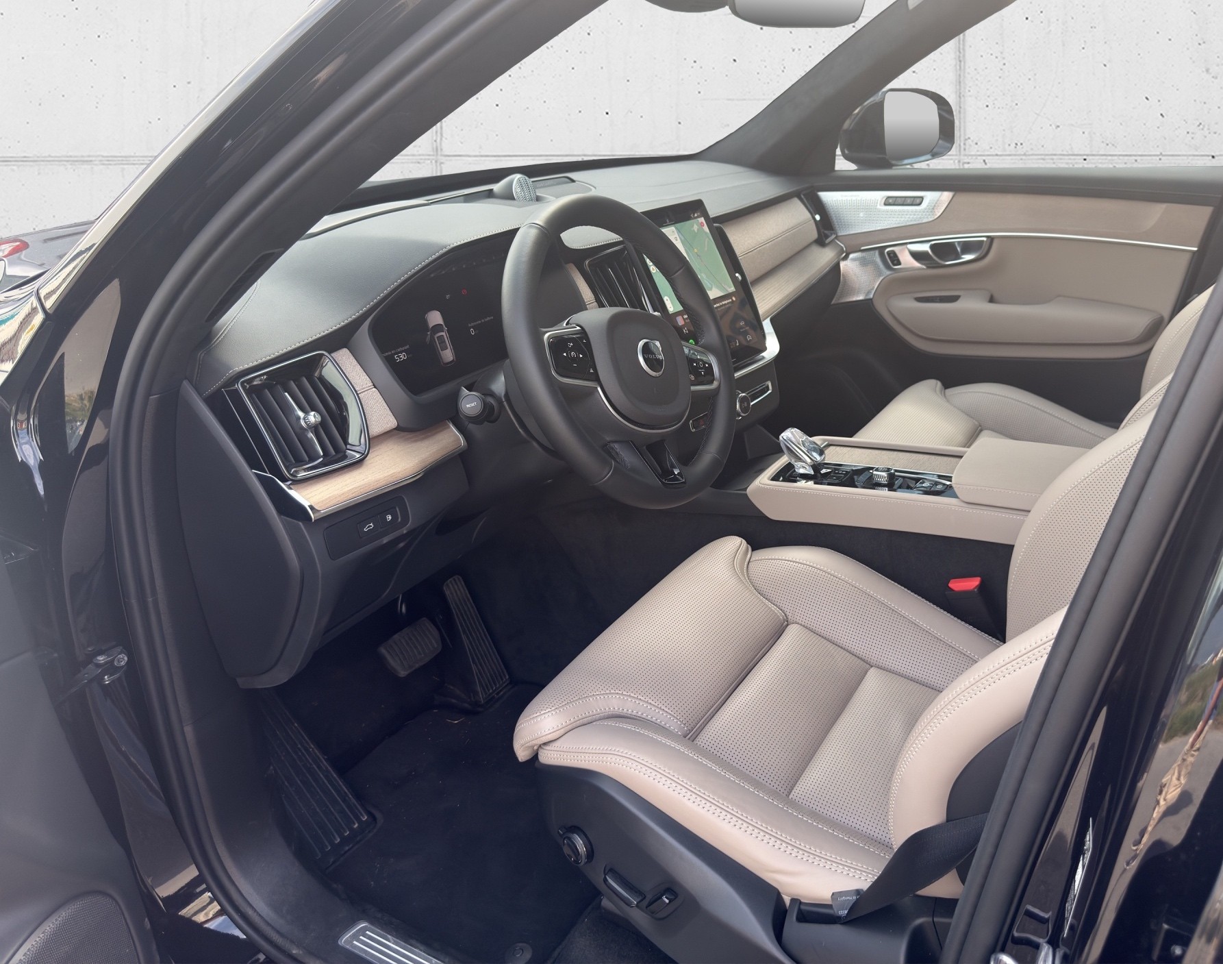 VOLVO XC90 T8 eAWD PluginHybrid Ultra Bright Geartronic-image-10