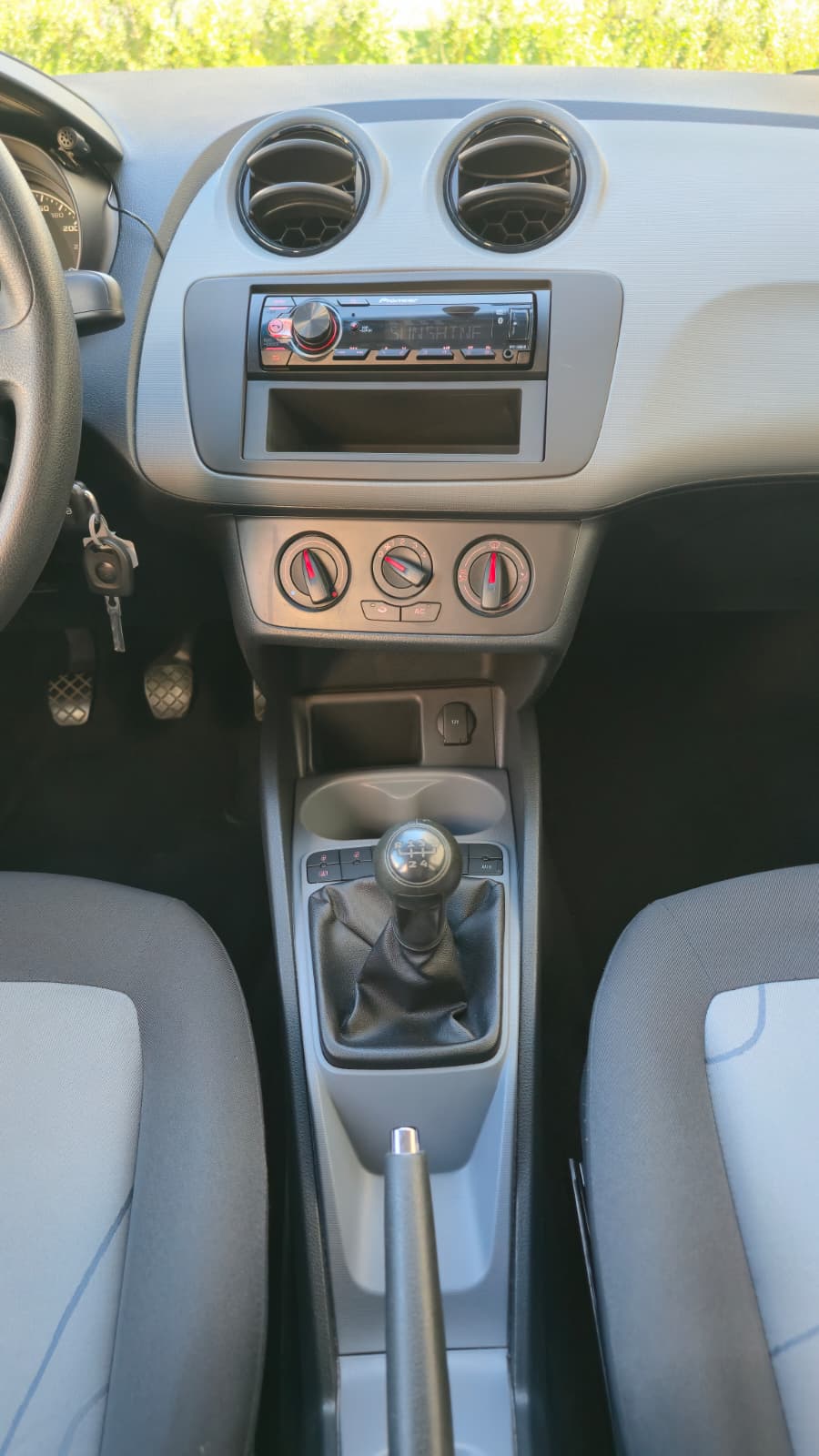 SEAT Ibiza 1.2 TSI Style| Frisch ab MFK| Frisch Ab Service| 8 Fach| Radio DAB / Bluetooth / USB| Top gepflegt-image-14
