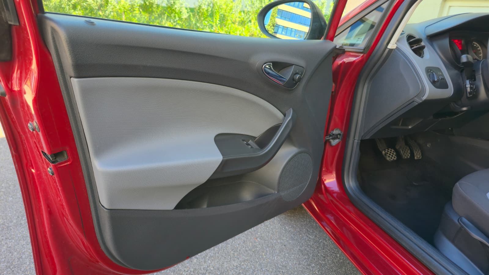 SEAT Ibiza 1.2 TSI Style| Frisch ab MFK| Frisch Ab Service| 8 Fach| Radio DAB / Bluetooth / USB| Top gepflegt-image-10