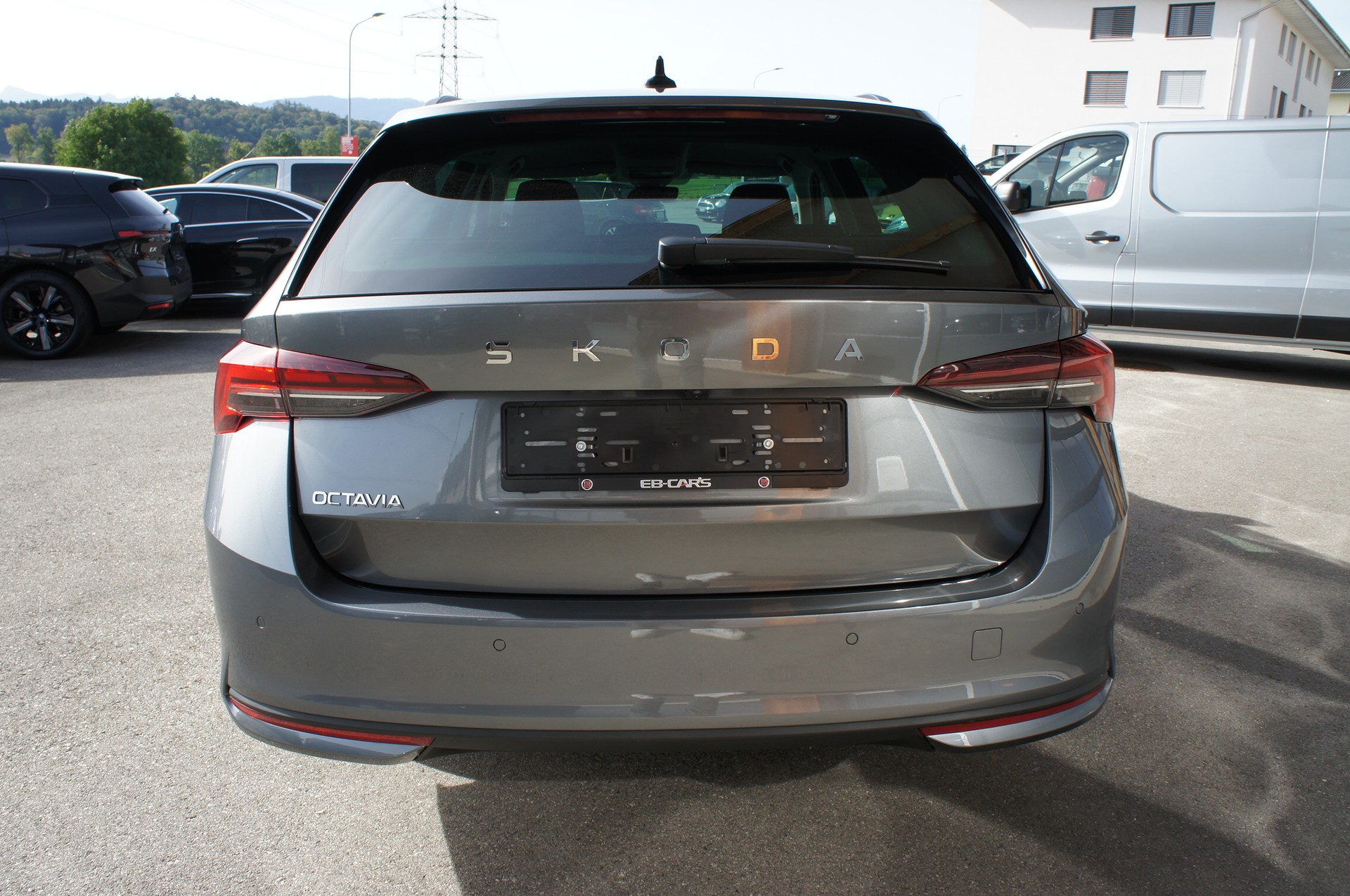 SKODA Octavia Combi 1.5 TSI mHEV DSG Selection-showroom-element-3