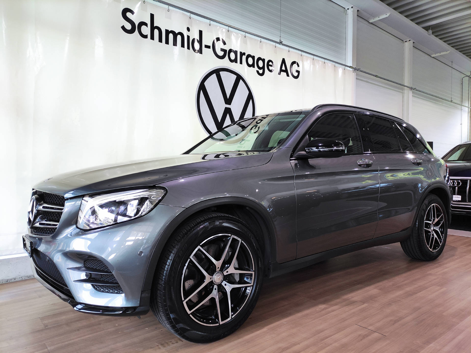 MERCEDES-BENZ GLC 250 d AMG Line 4m-showroom-element-1