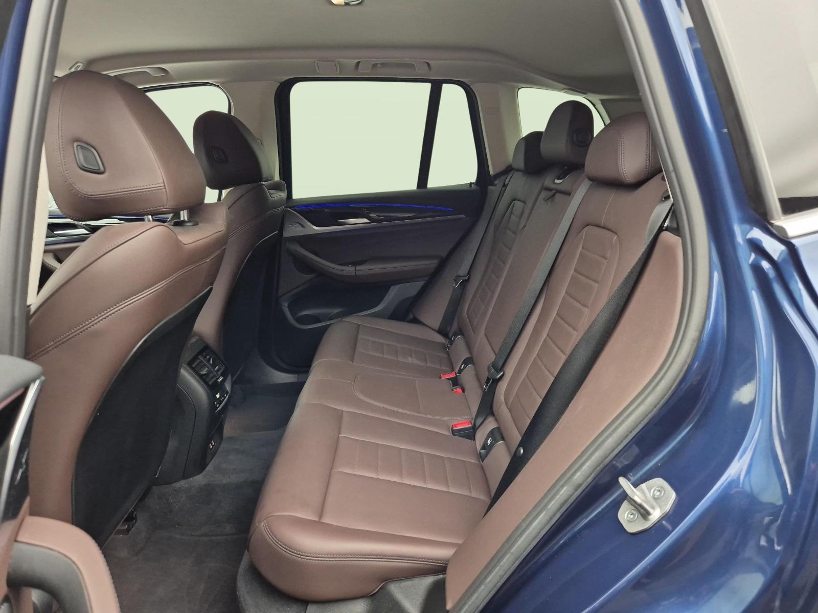 BMW X3 30d xDrive-showroom-element-3