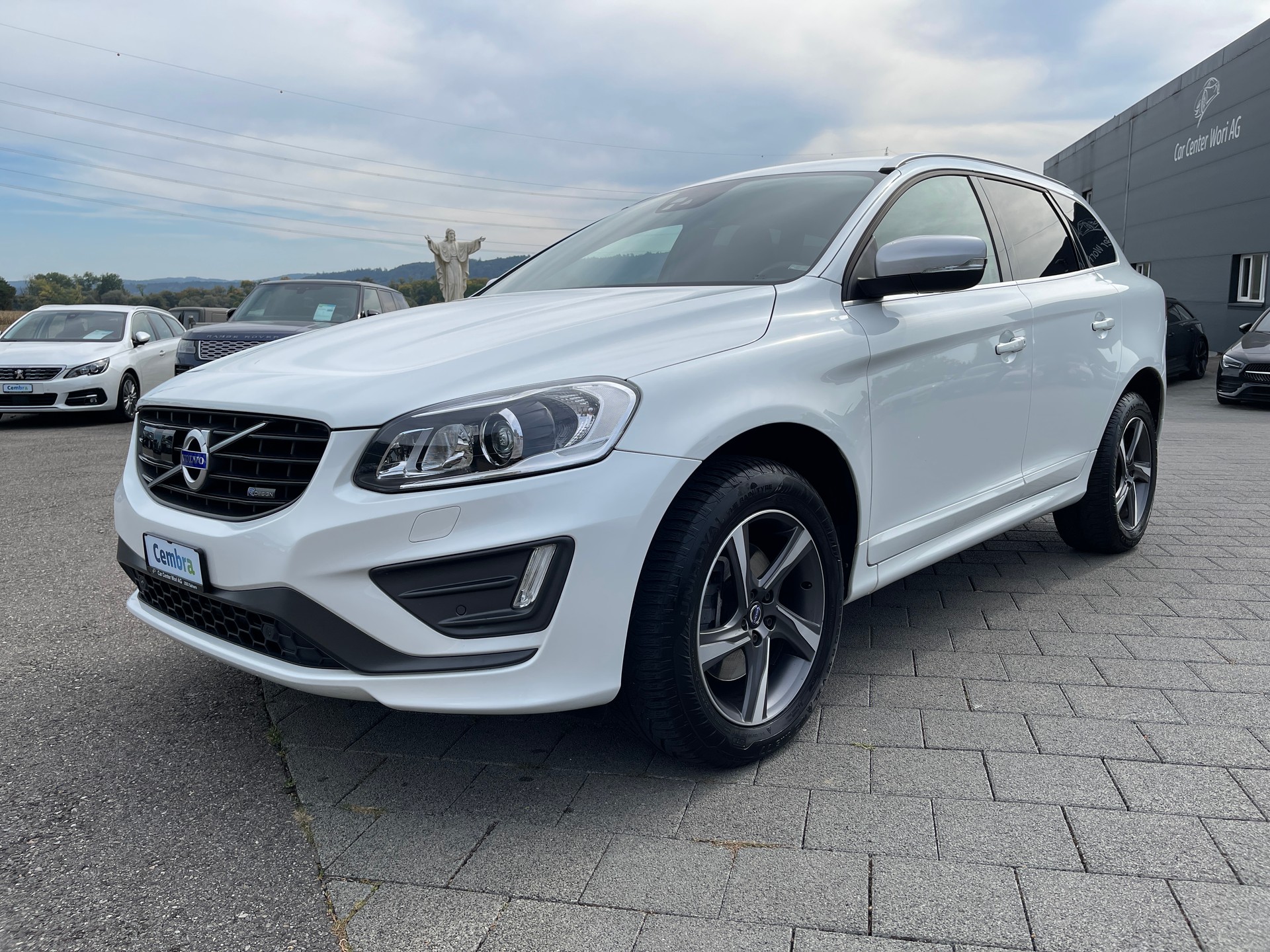 VOLVO XC60 D4 AWD Kinetic R-Design Geartronic-image-1