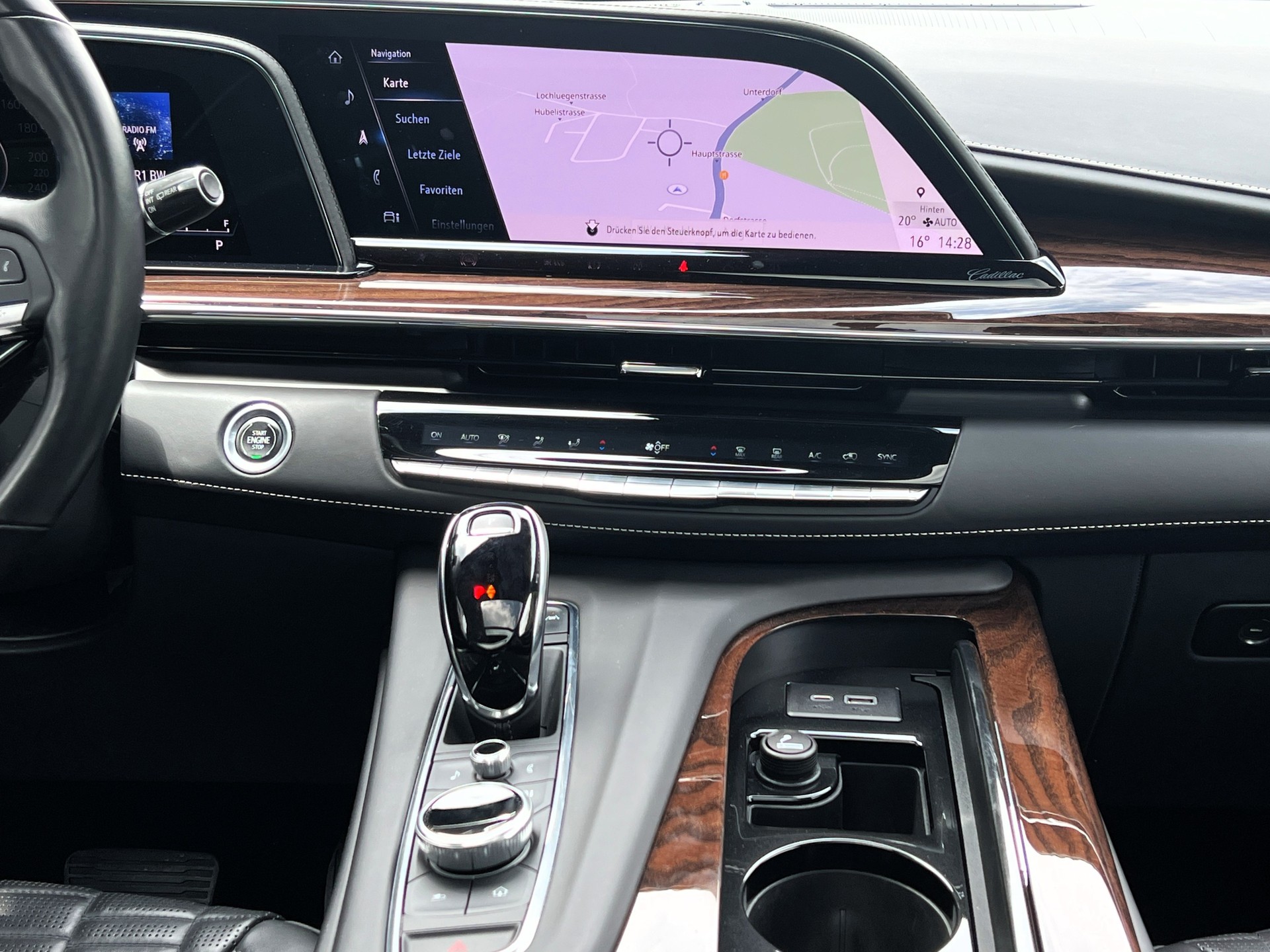 CADILLAC 6.2 V8 Sport Platinum❗8-Sitzplätze❗-image-14