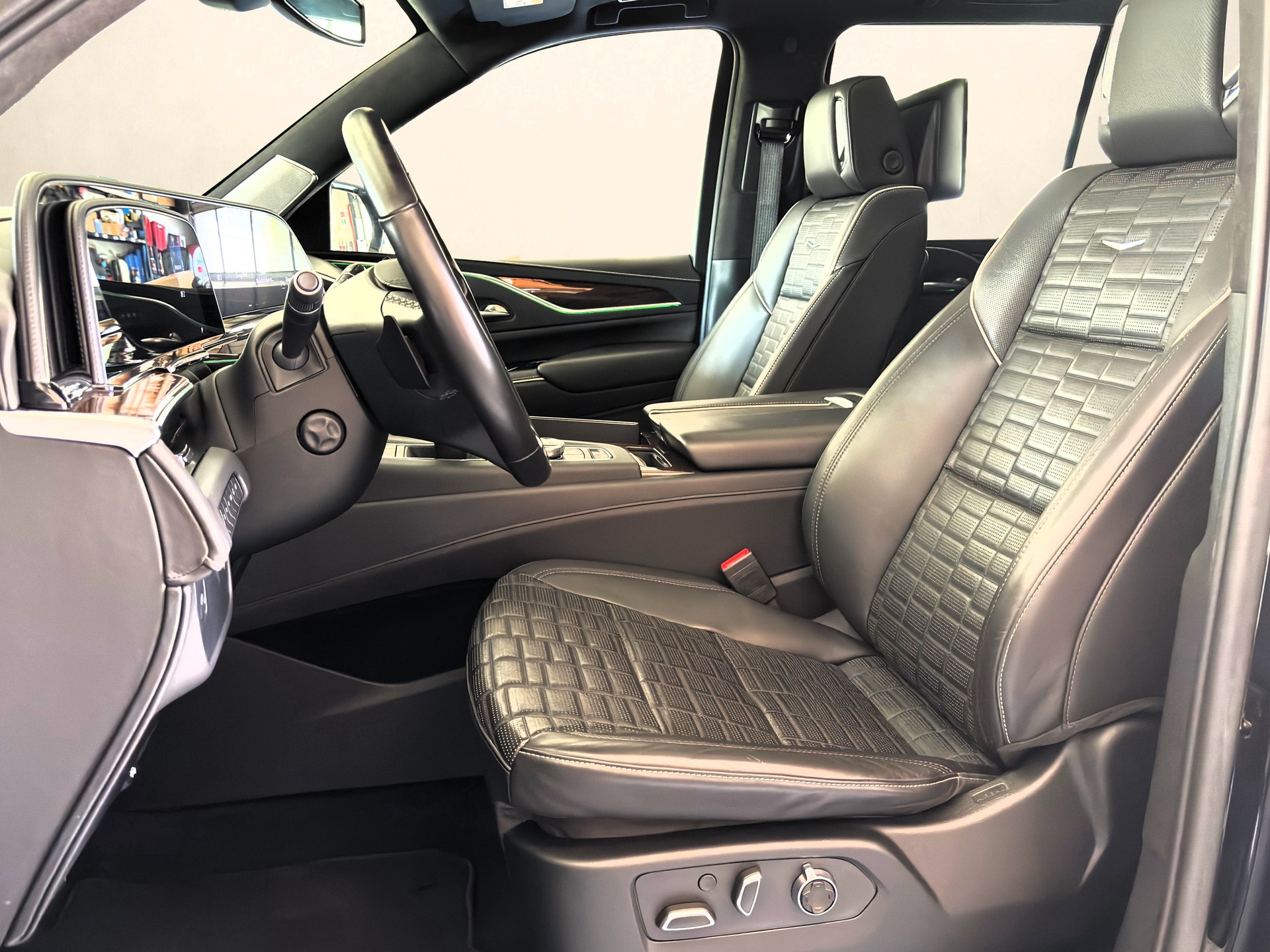 CADILLAC 6.2 V8 Sport Platinum❗8-Sitzplätze❗-image-9
