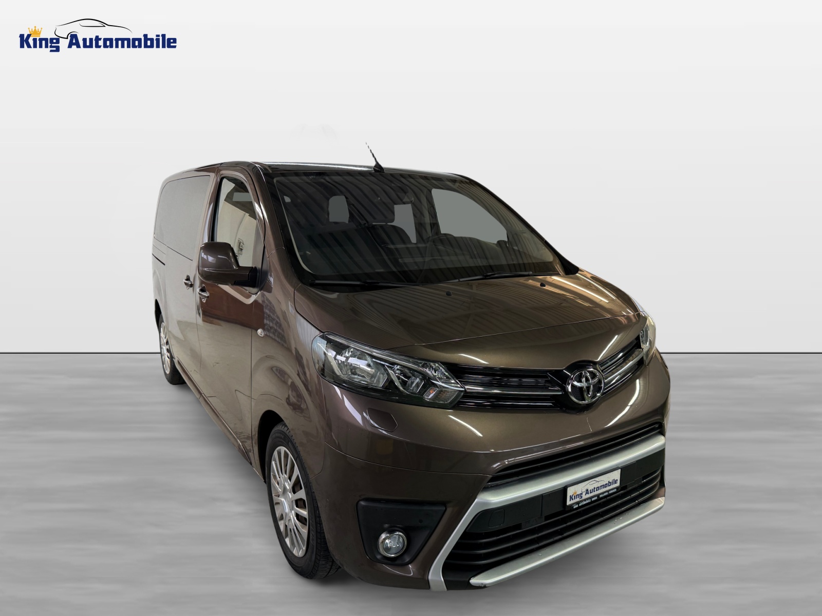 TOYOTA Proace Verso 2.0 D-4D Shuttle L1 | 1 Platz für Rollstuhl | 7-Plätzer | Elektrische Türen L+R | Ab MFK 03.2026-showroom-element-3