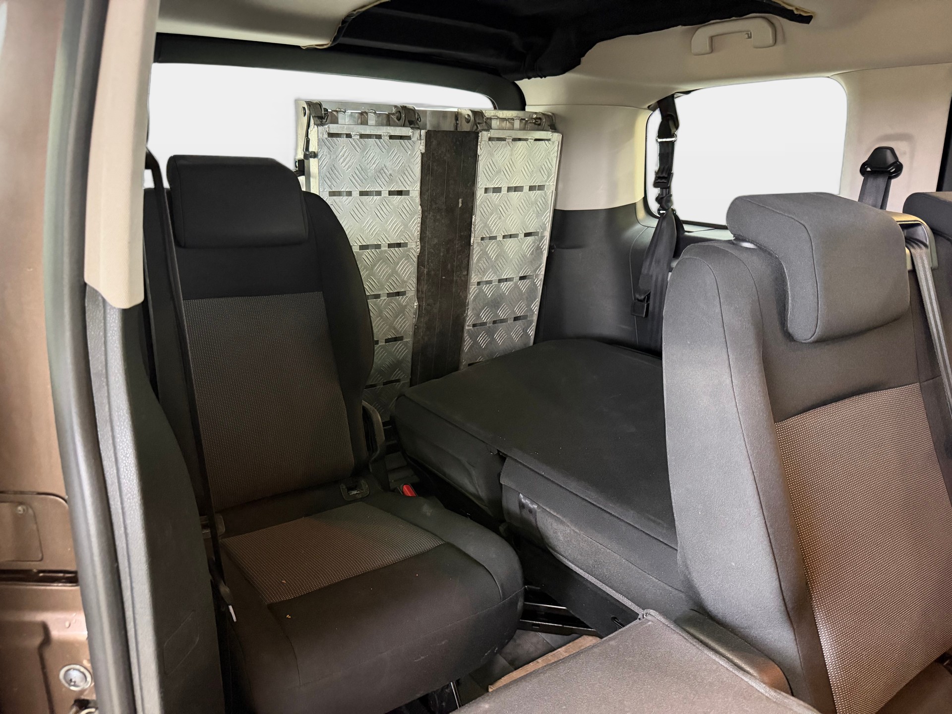 TOYOTA Proace Verso 2.0 D-4D Shuttle L1 | 1 Platz für Rollstuhl | 7-Plätzer | Elektrische Türen L+R | Ab MFK 03.2026-image-18