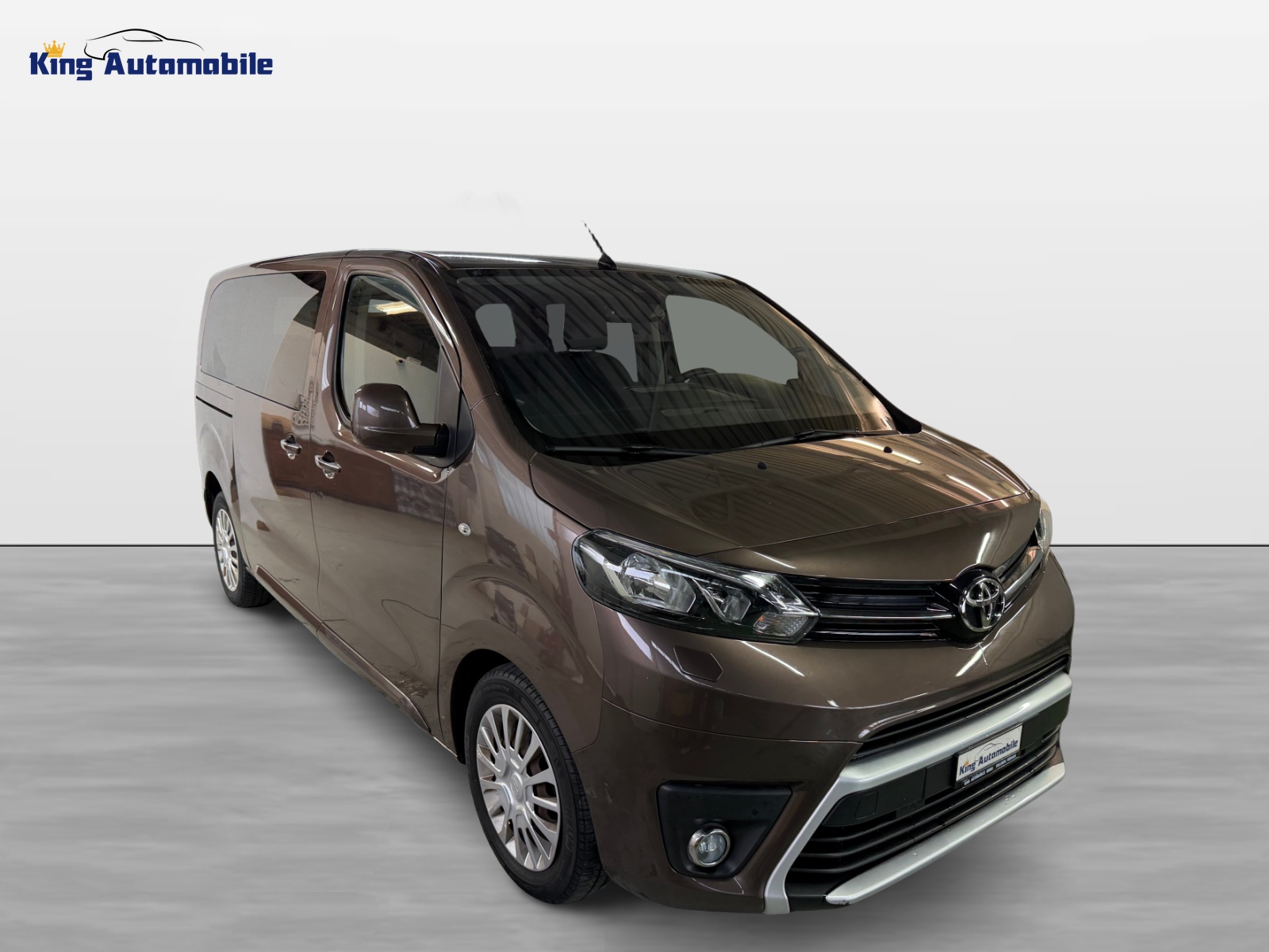 TOYOTA Proace Verso 2.0 D-4D Shuttle L1 | 1 Platz für Rollstuhl | 7-Plätzer | Elektrische Türen L+R | Ab MFK 03.2026