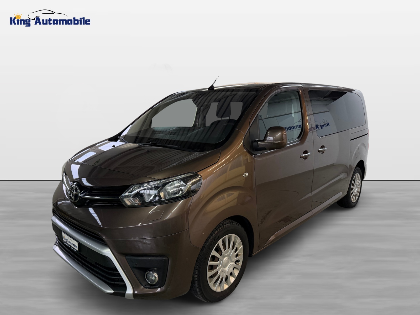 TOYOTA Proace Verso 2.0 D-4D Shuttle L1 | 1 Platz für Rollstuhl | 7-Plätzer | Elektrische Türen L+R | Ab MFK 03.2026-showroom-element-2