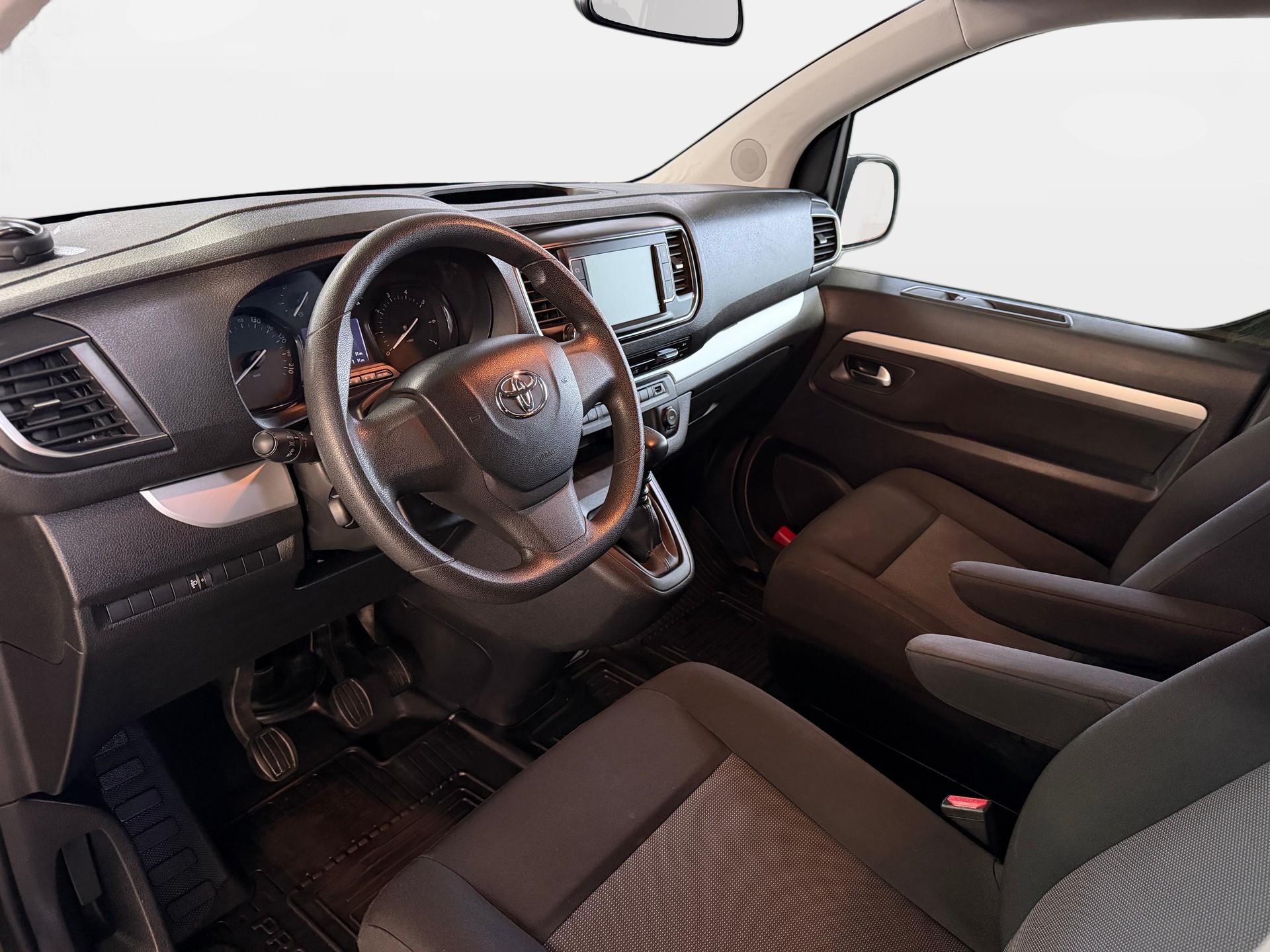 TOYOTA Proace Verso 2.0 D-4D Shuttle L1 | 1 Platz für Rollstuhl | 7-Plätzer | Elektrische Türen L+R | Ab MFK 03.2026-image-14
