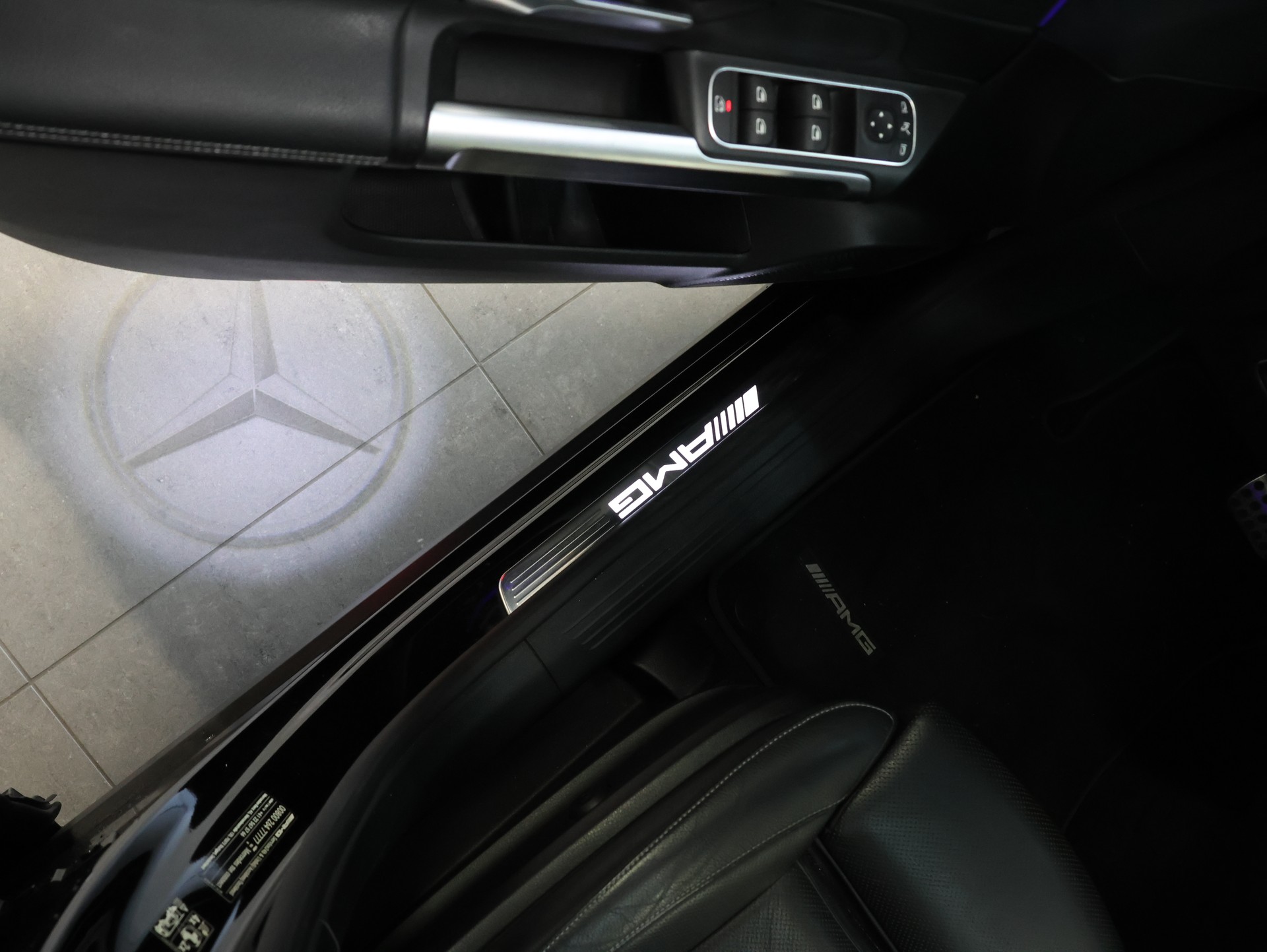 MERCEDES-BENZ GLB 35 AMG 4Matic 8G-Tronic *1-HAND*-image-11
