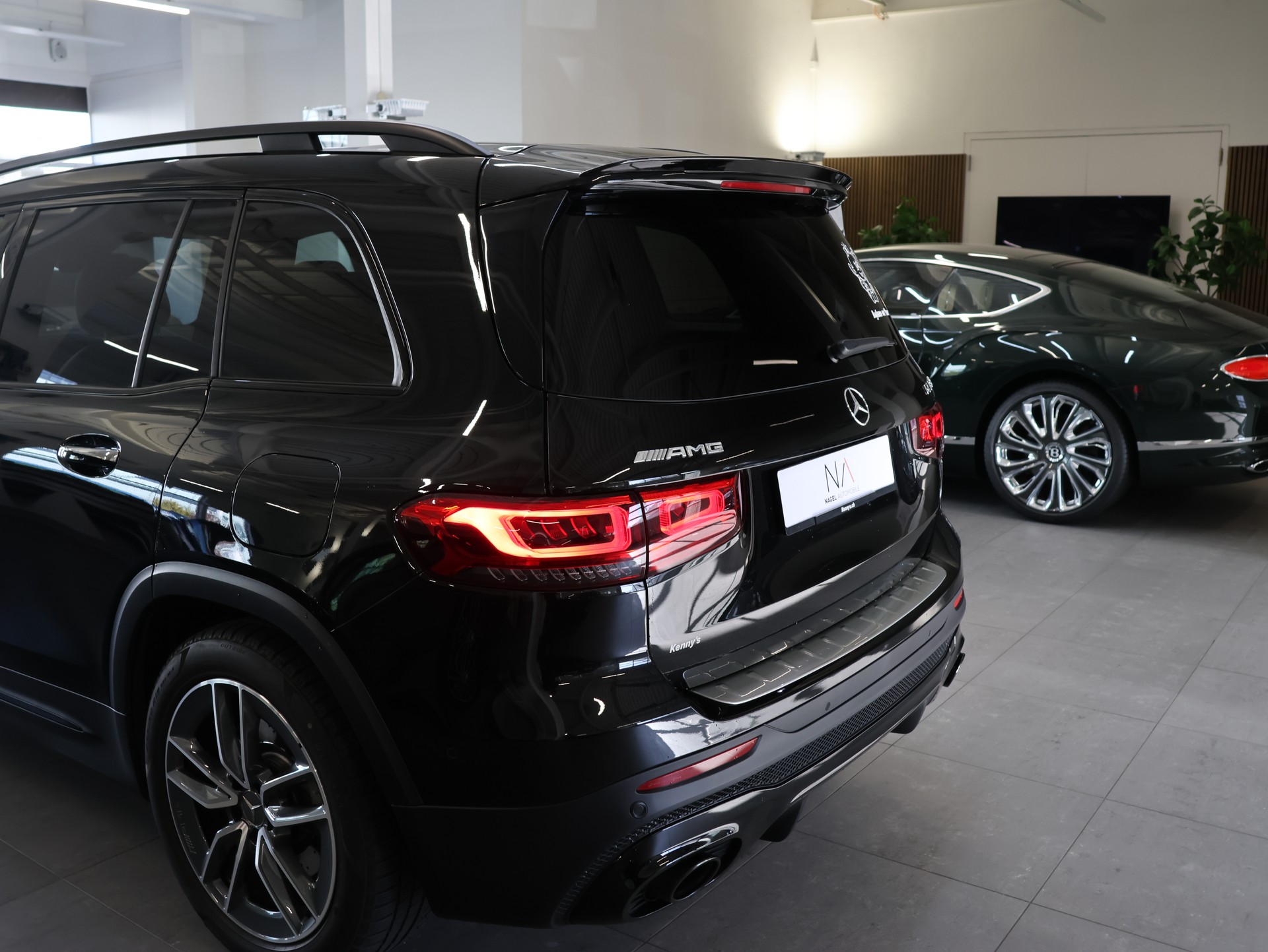 MERCEDES-BENZ GLB 35 AMG 4Matic 8G-Tronic *1-HAND*-image-5