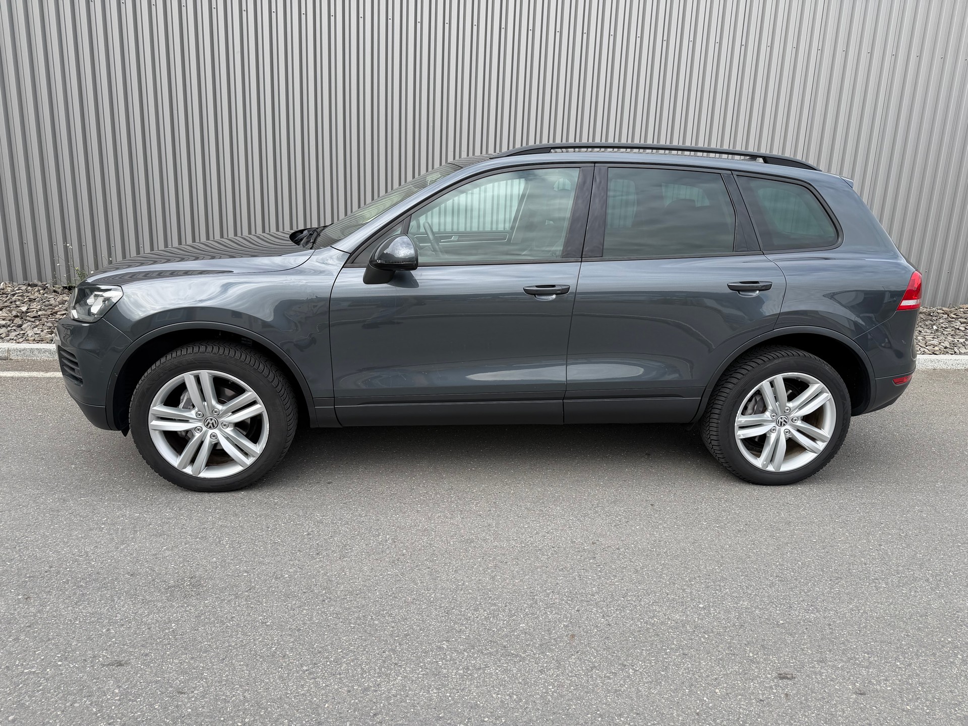 VW Touareg 3.0 TDI BlueMotion Technology Tiptronic CROCHET ATTELAGE 3500 KG-showroom-element-3