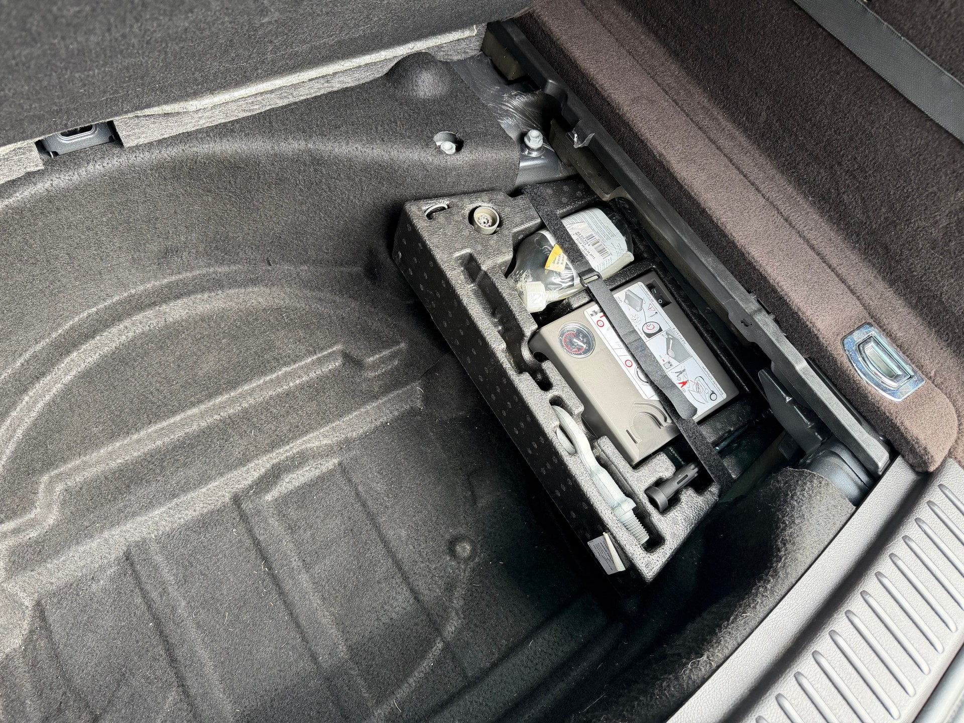 VW Touareg 3.0 TDI BlueMotion Technology Tiptronic CROCHET ATTELAGE 3500 KG-image-20