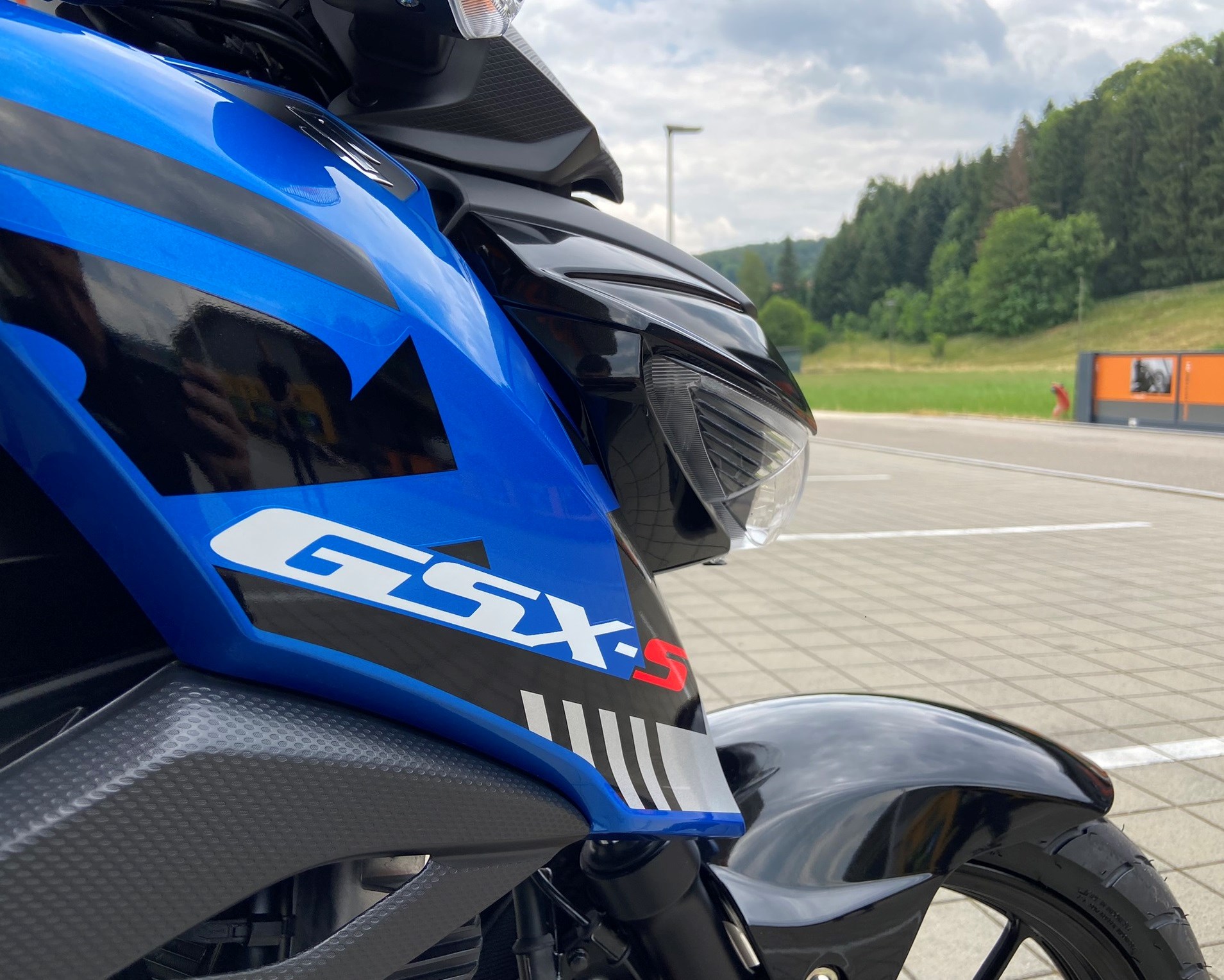 SUZUKI GSX-S 125-image-2