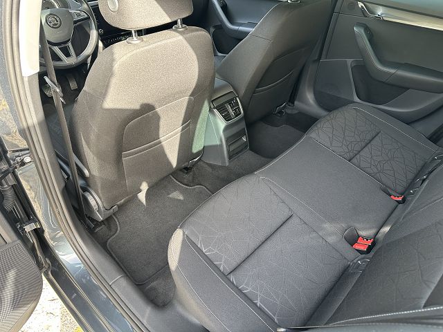 SKODA Octavia Combi 2.0 TDI Clever 4x4 DSG-image-8
