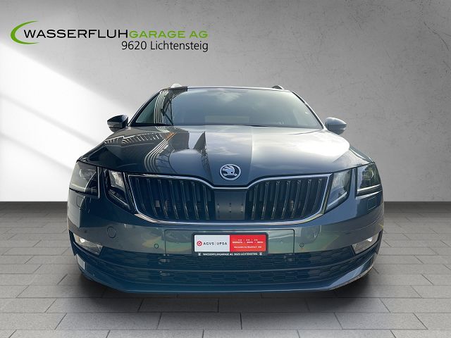 SKODA Octavia Combi 2.0 TDI Clever 4x4 DSG-image-6