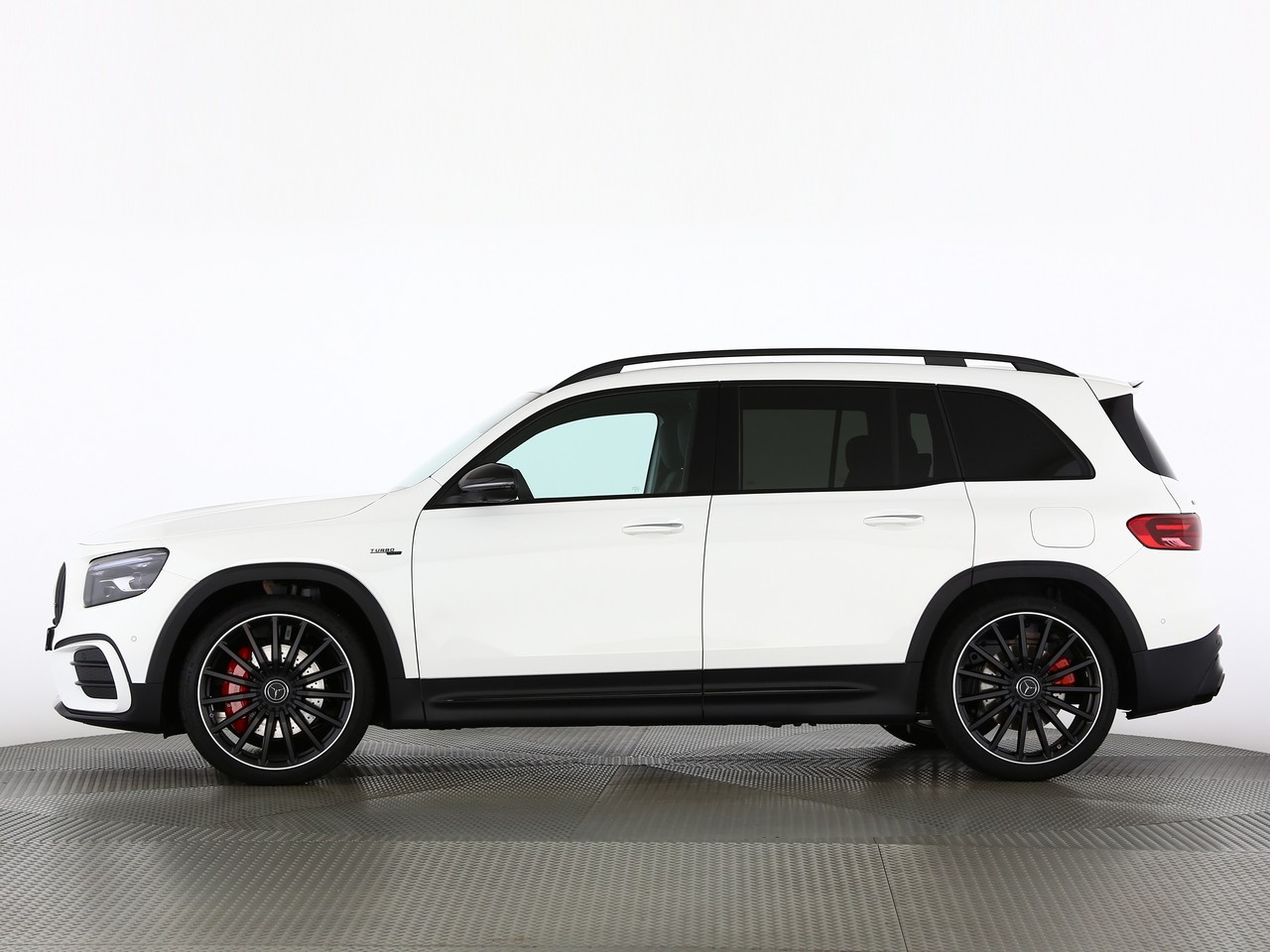 MERCEDES-BENZ GLB AMG 35 4Matic 8G-Tronic-showroom-element-2