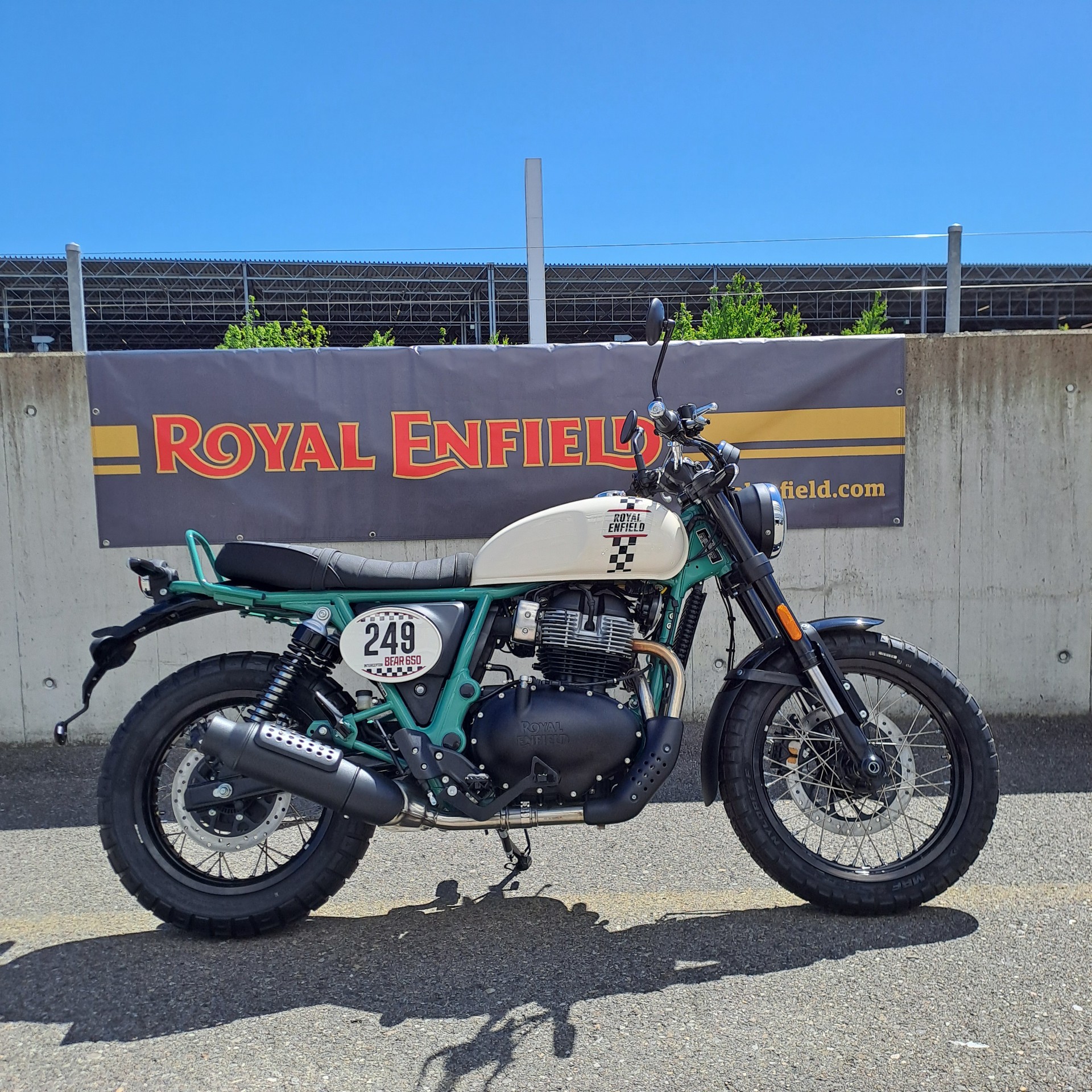 ROYAL ENFIELD BEAR 650