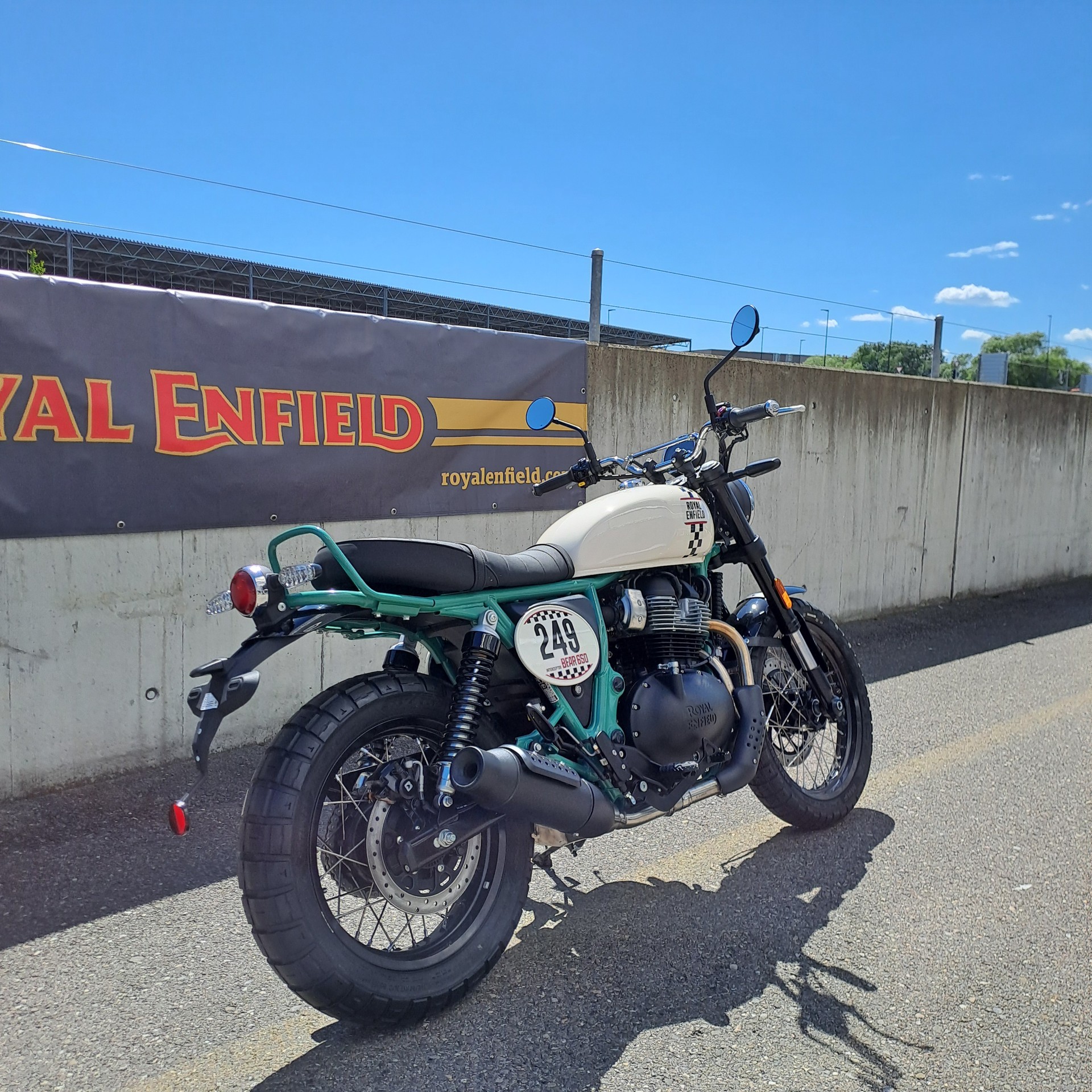 ROYAL ENFIELD BEAR 650-image-2