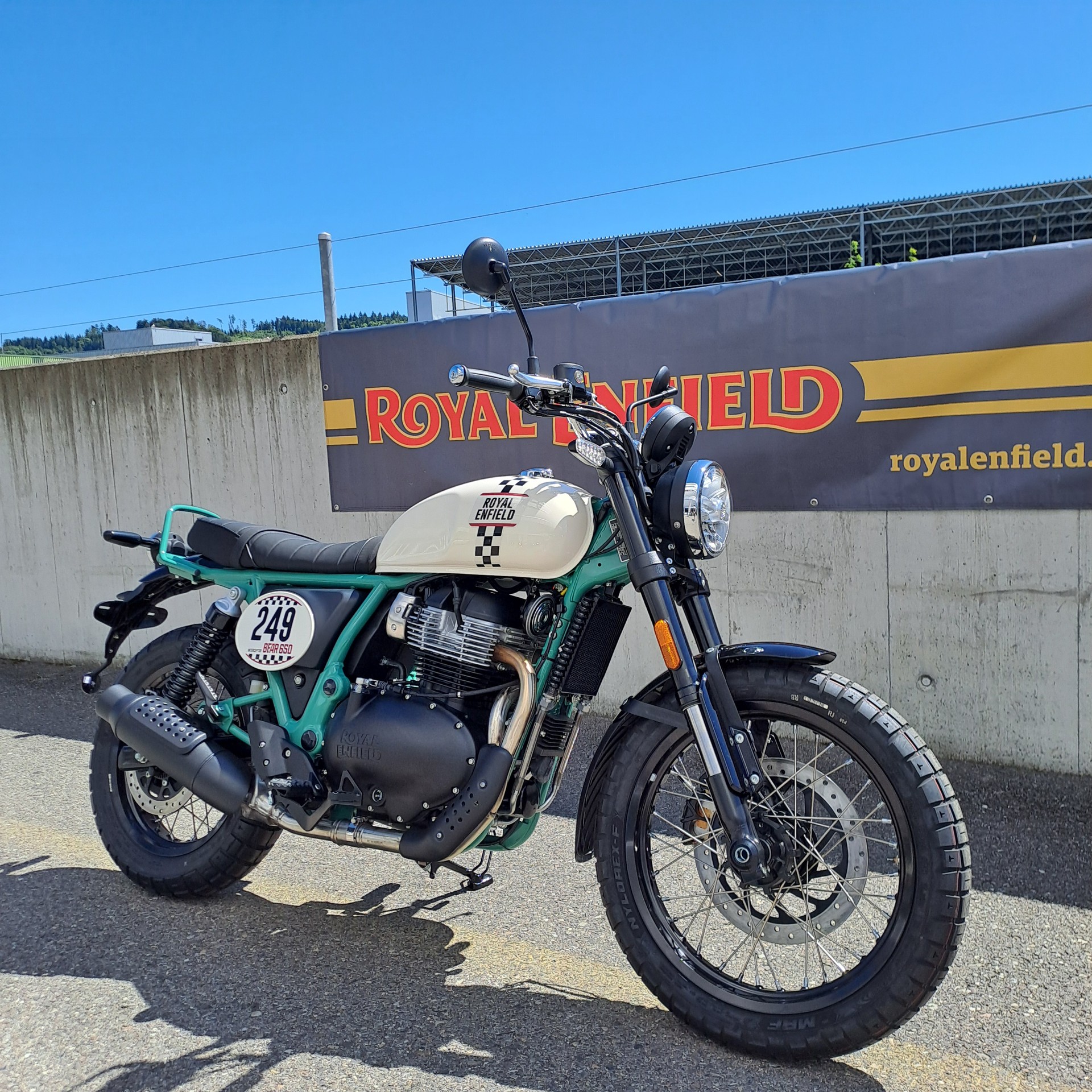 ROYAL ENFIELD BEAR 650-image-1