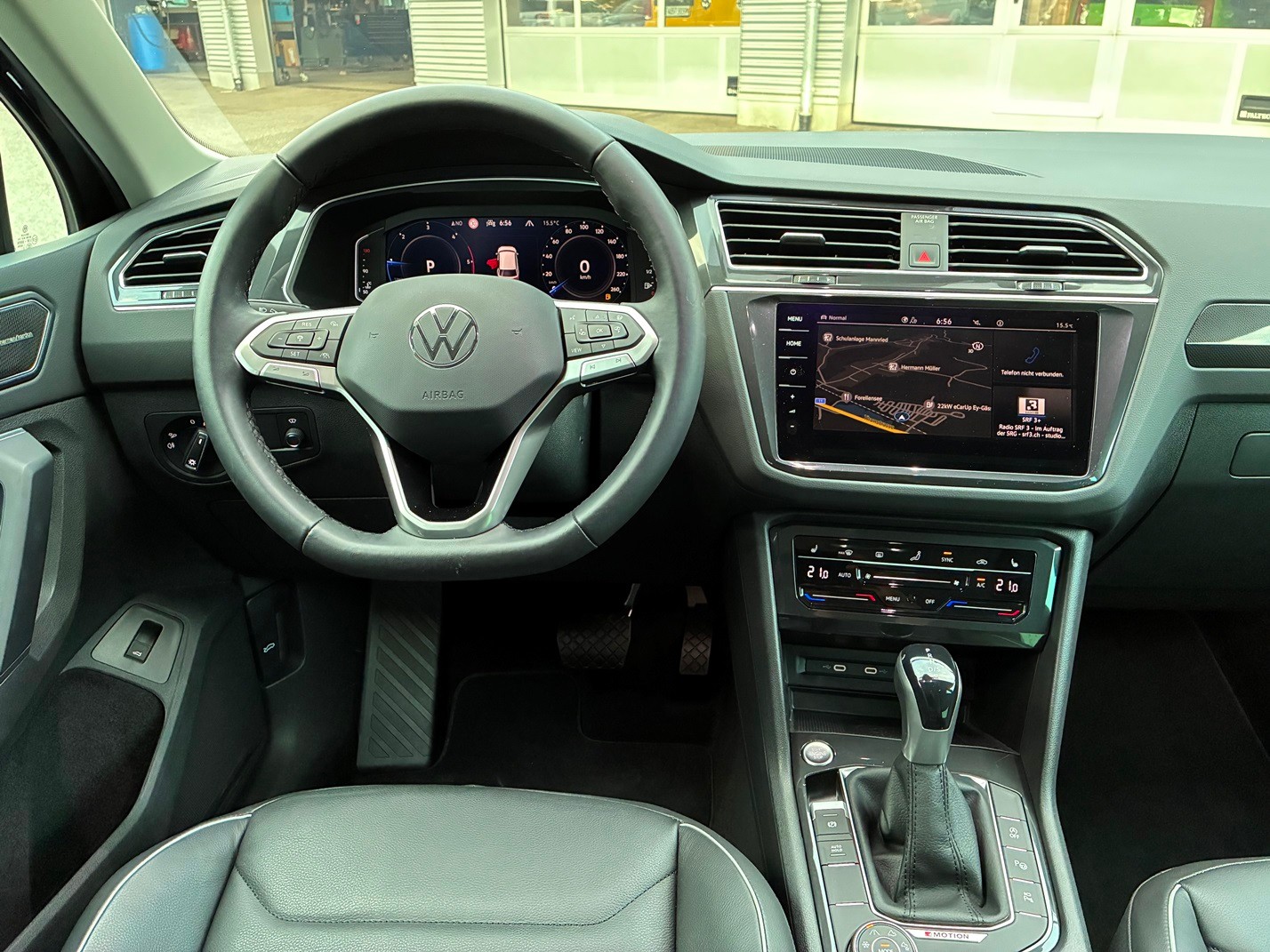 VW Tiguan 2.0 TDI SCR Elegance 4Motion DSG-image-10