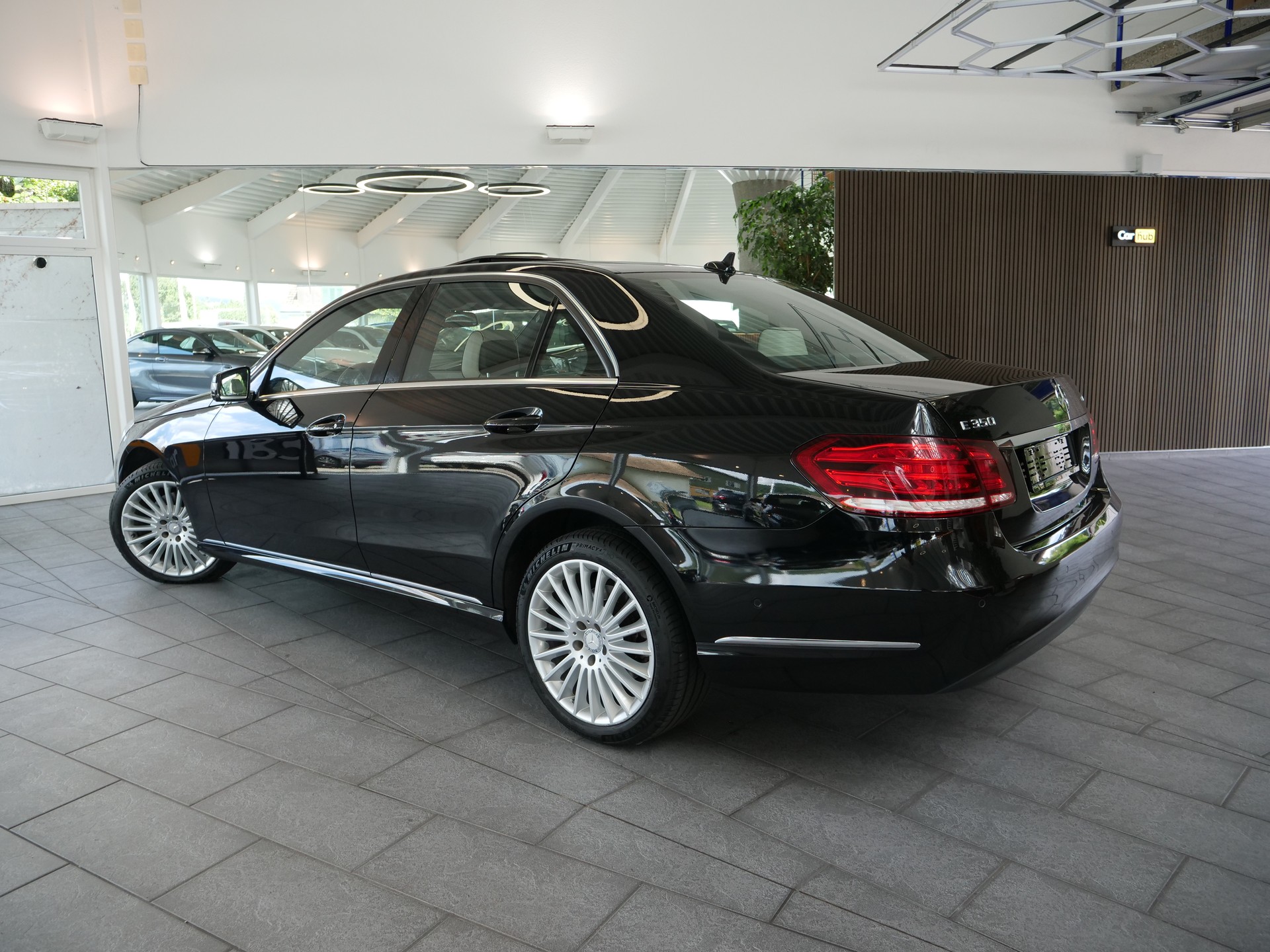 MERCEDES-BENZ E 350 BlueTEC Elégance 4Matic 7G-Tronic-showroom-element-2