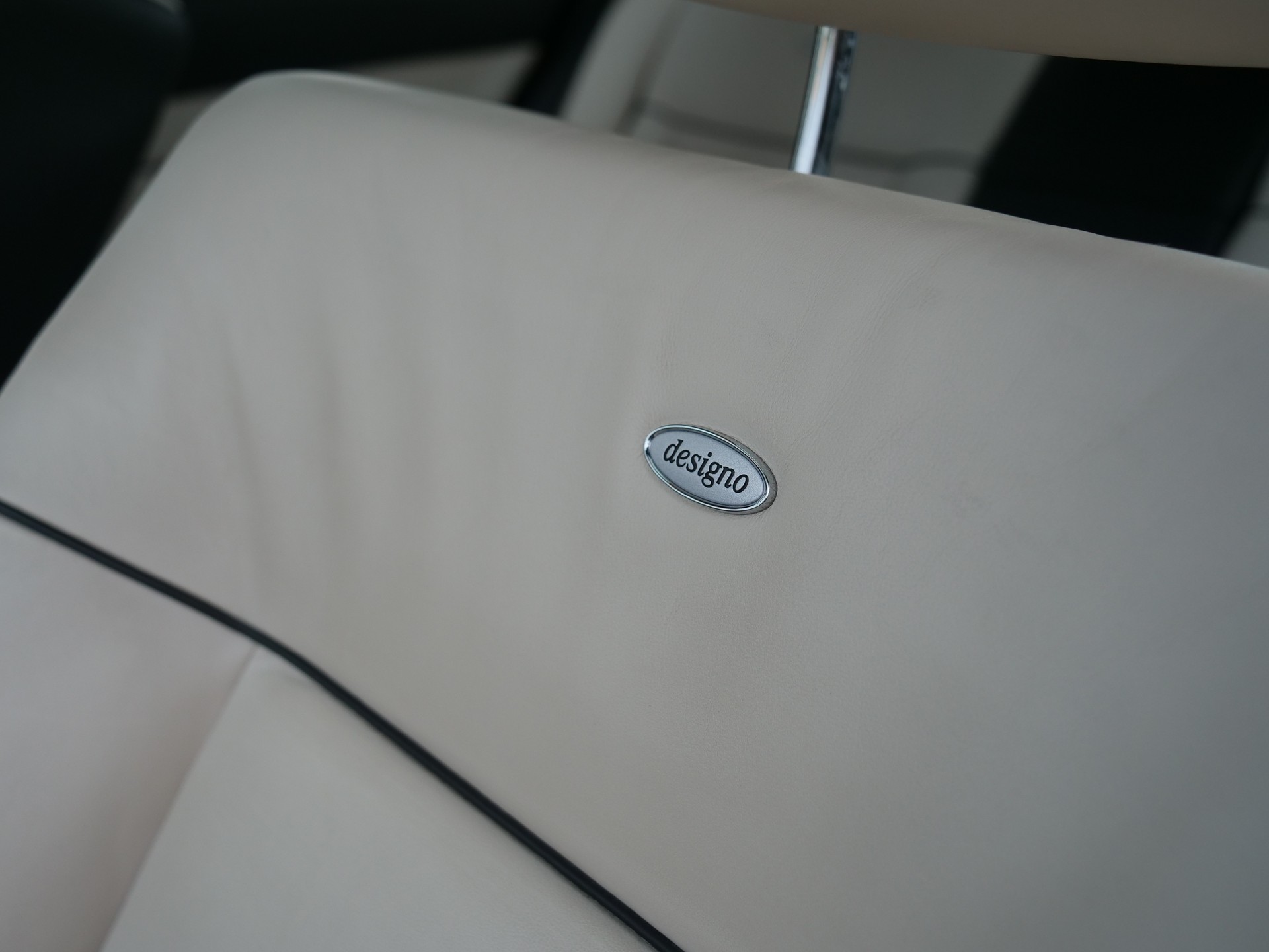 MERCEDES-BENZ E 350 BlueTEC Elégance 4Matic 7G-Tronic-image-21
